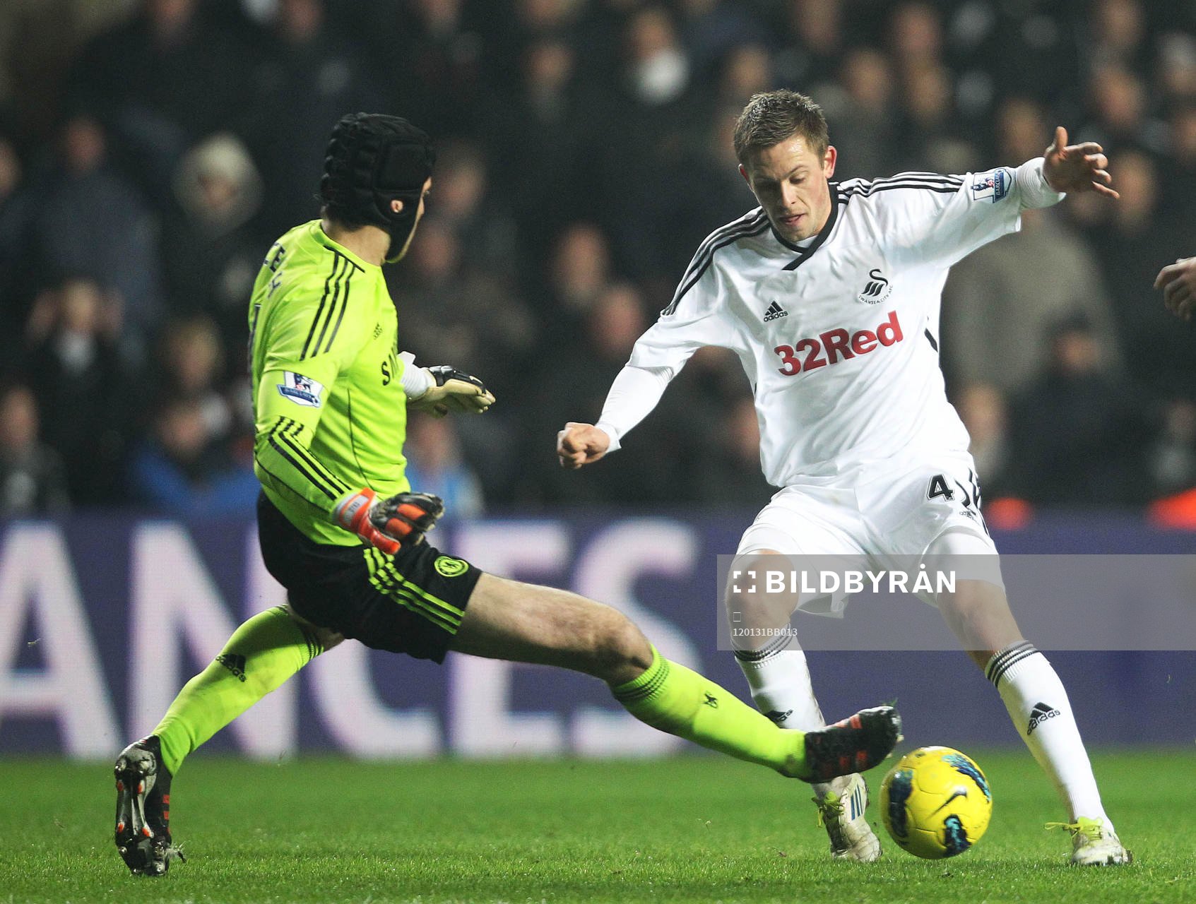Gylfi Sigurdsson, Swansea och Petr Cech, Chelsea (Målvakt)