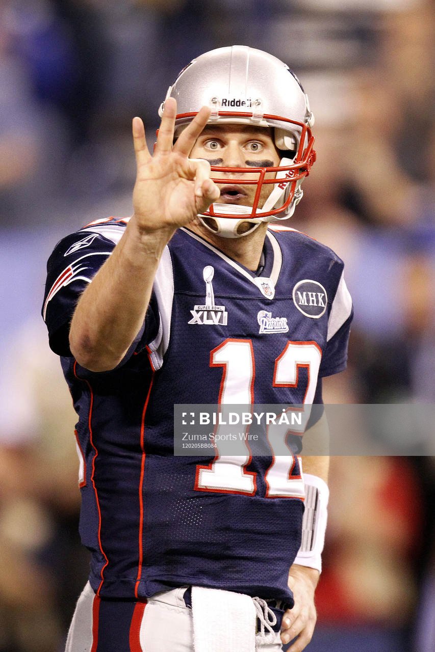 New York Giants - New England Patriots: Tom Brady (12), New