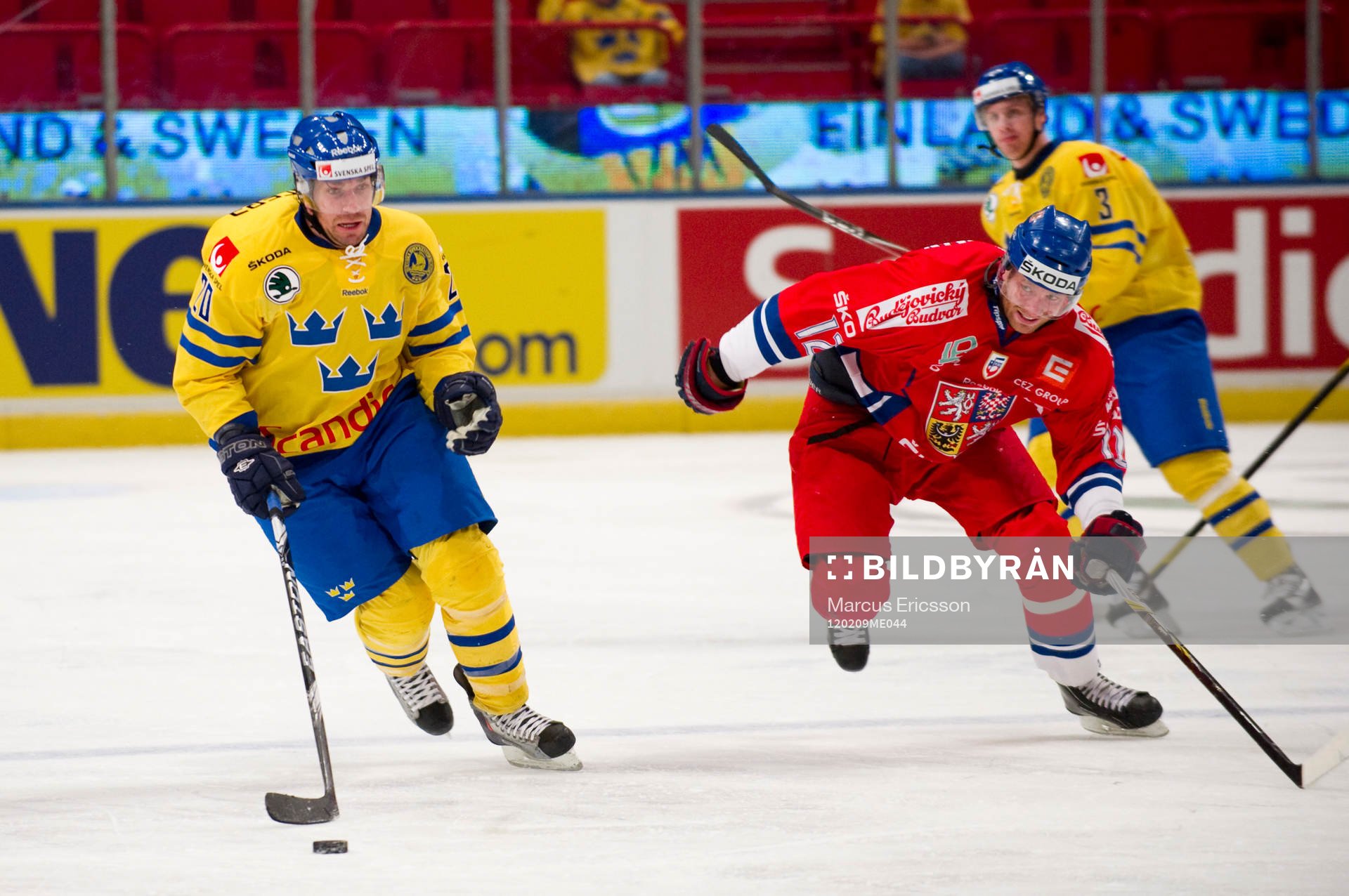 Joel Lundqvist, Sverige