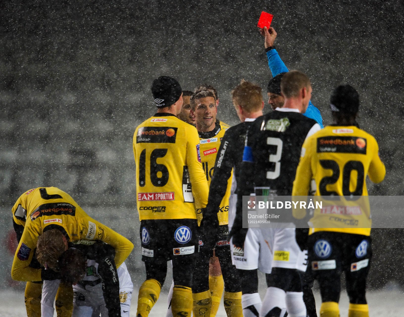 Anders Svensson, Elfsborg, får rött kort