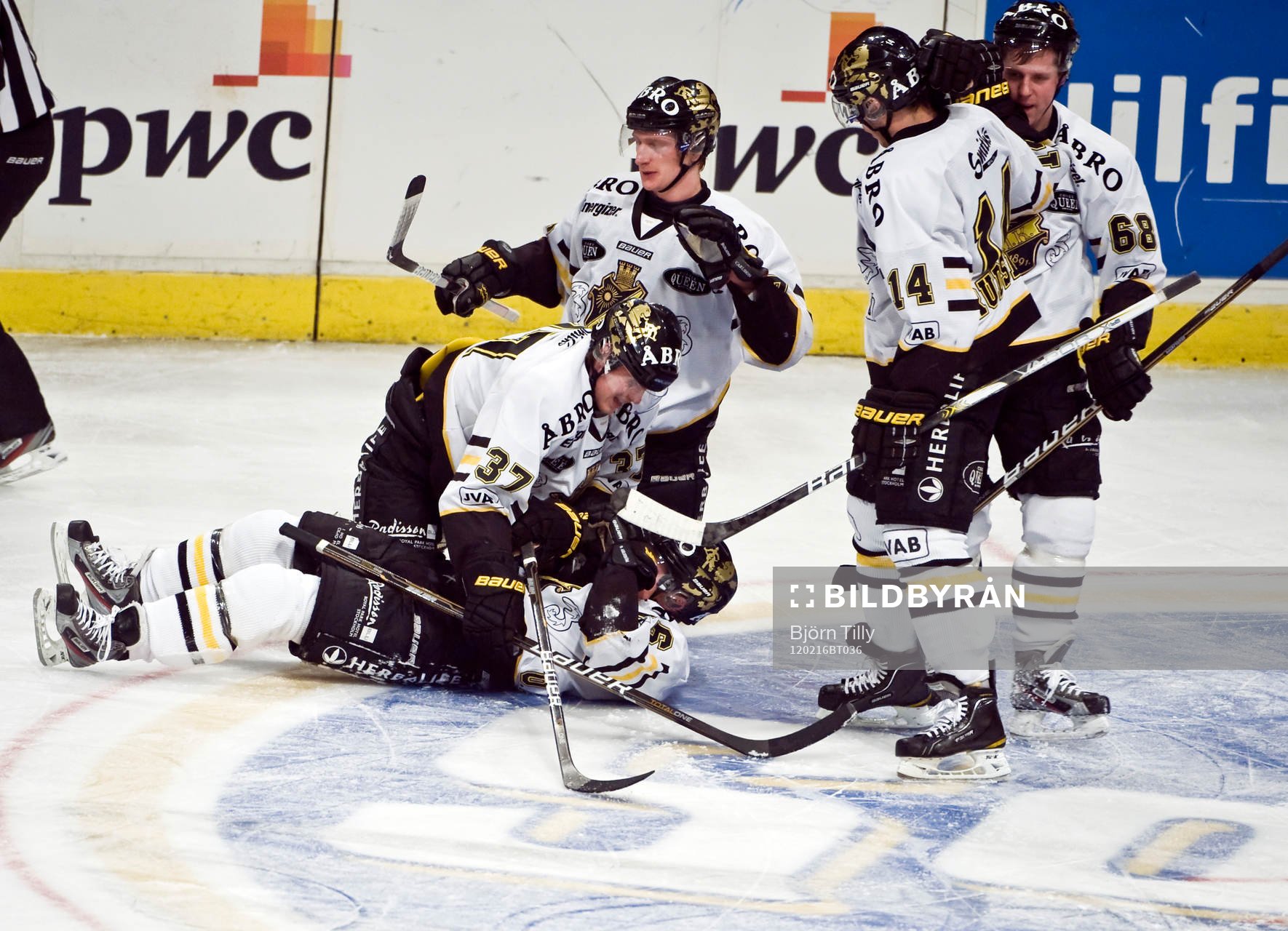 Oscar Ahlström, AIK  (Jubel)
