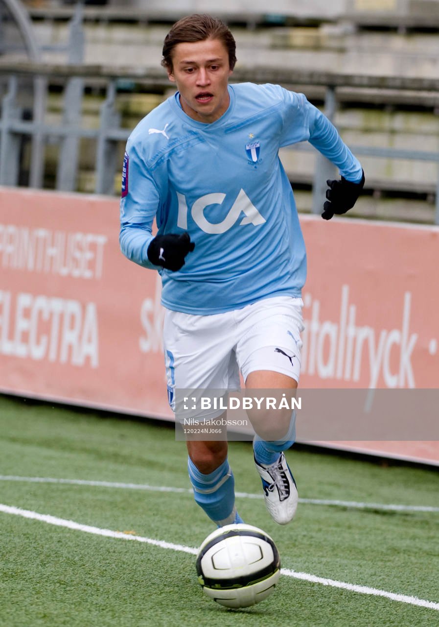 Simon Thern