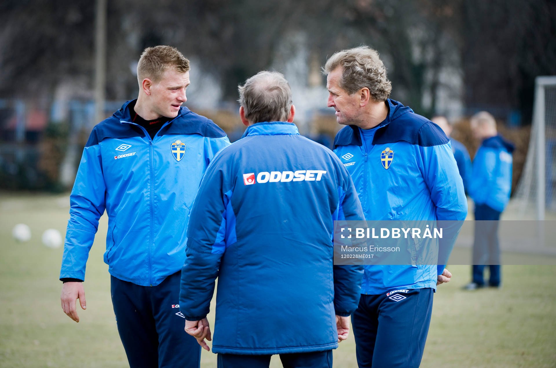   John Guidetti pratar med Erik Hamrén