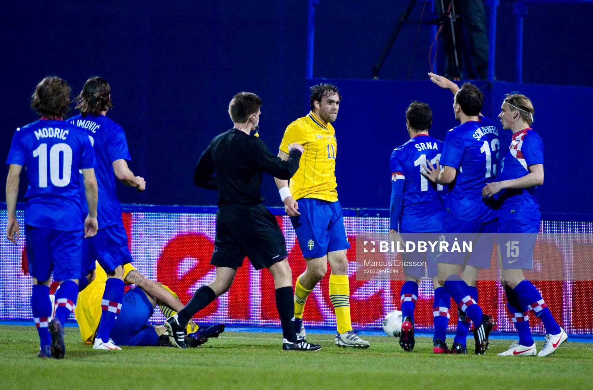 Johan Elmander, Sverige i dispyt