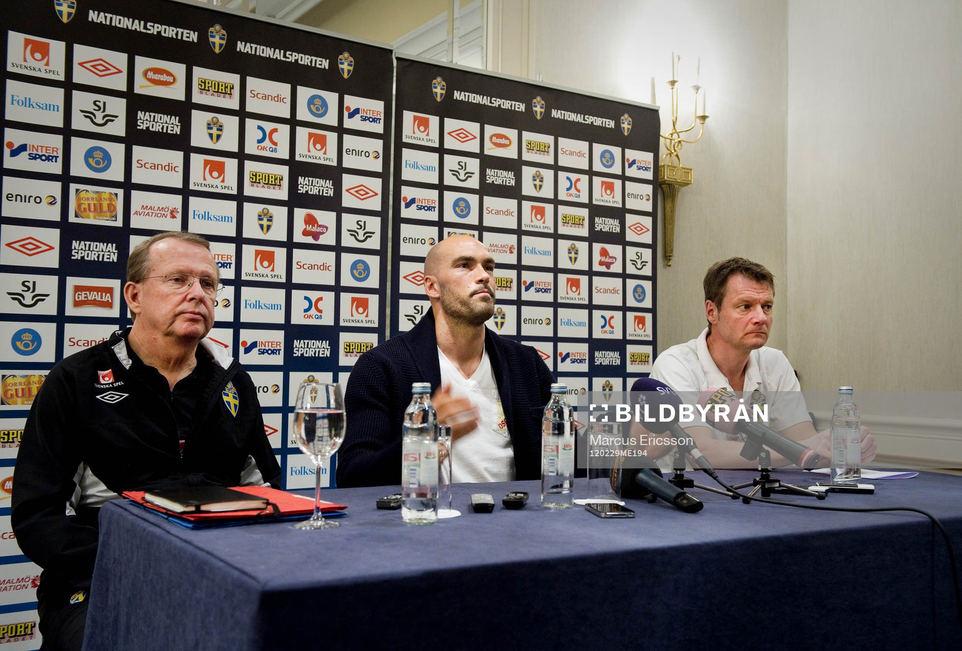 Presskonferens med Daniel Majstorovic som lämnar truppen