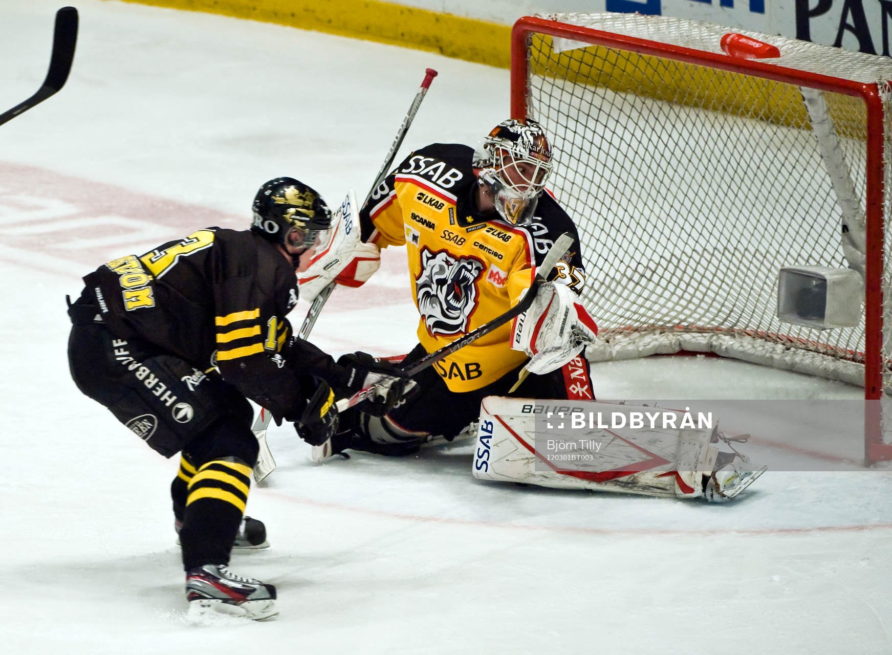 Joakim Nordström, AIK och Johan Gustafsson, målvakt,
