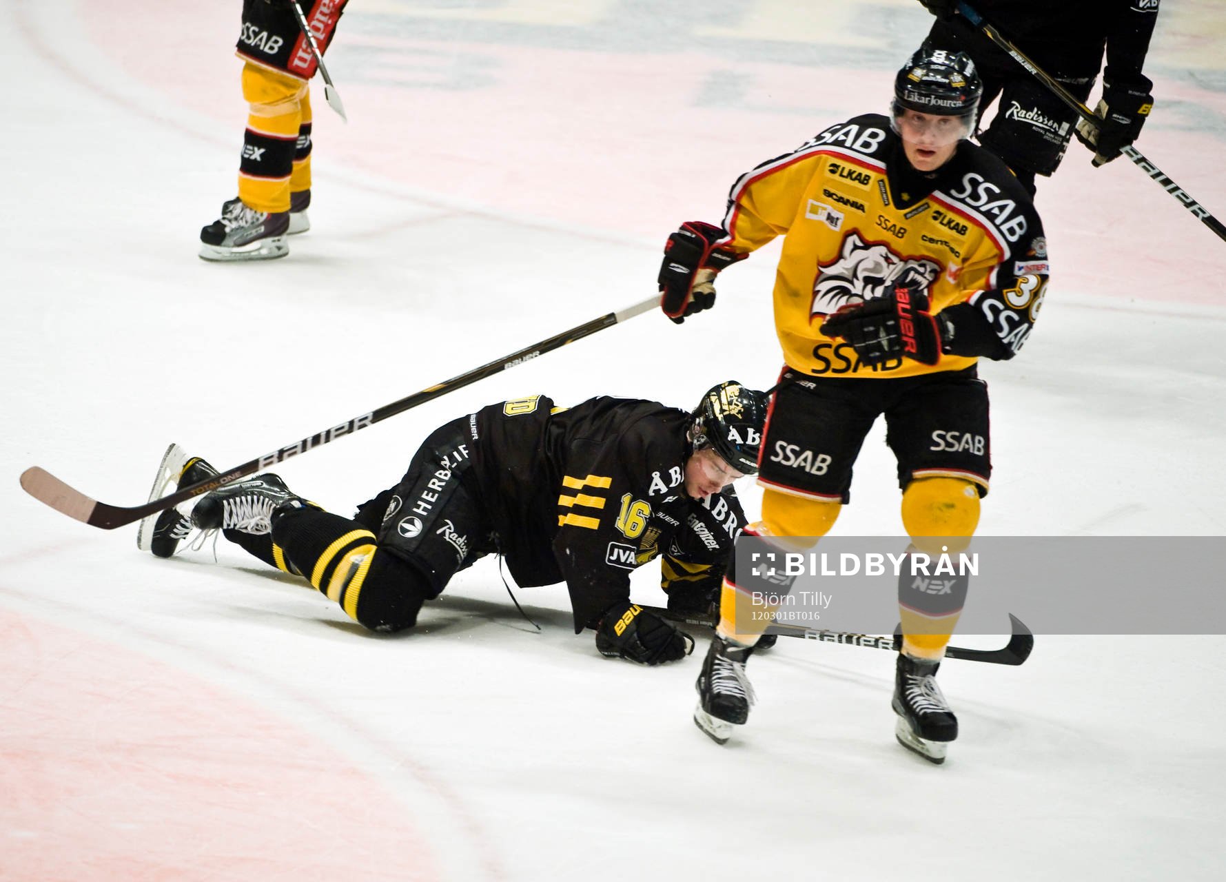 Tobias Viklund, AIK och Ville Viitaluoma, Luleå