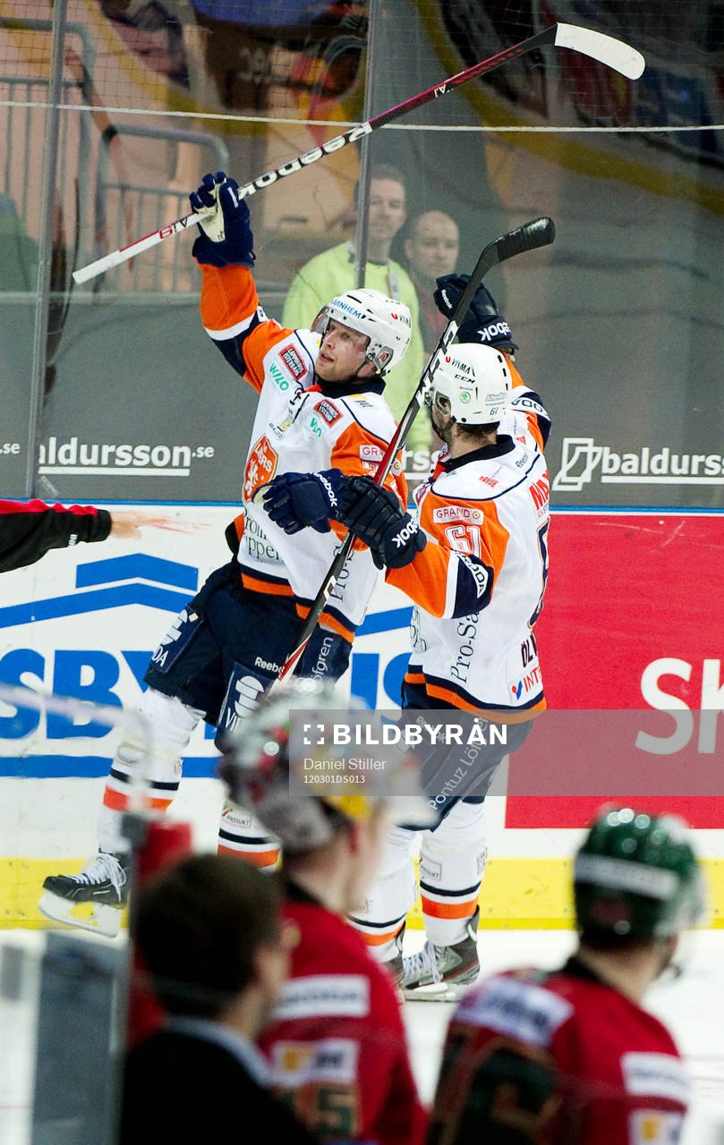 Johan Andersson, Växjö, gör 1-3 i öppen kasse, jubel