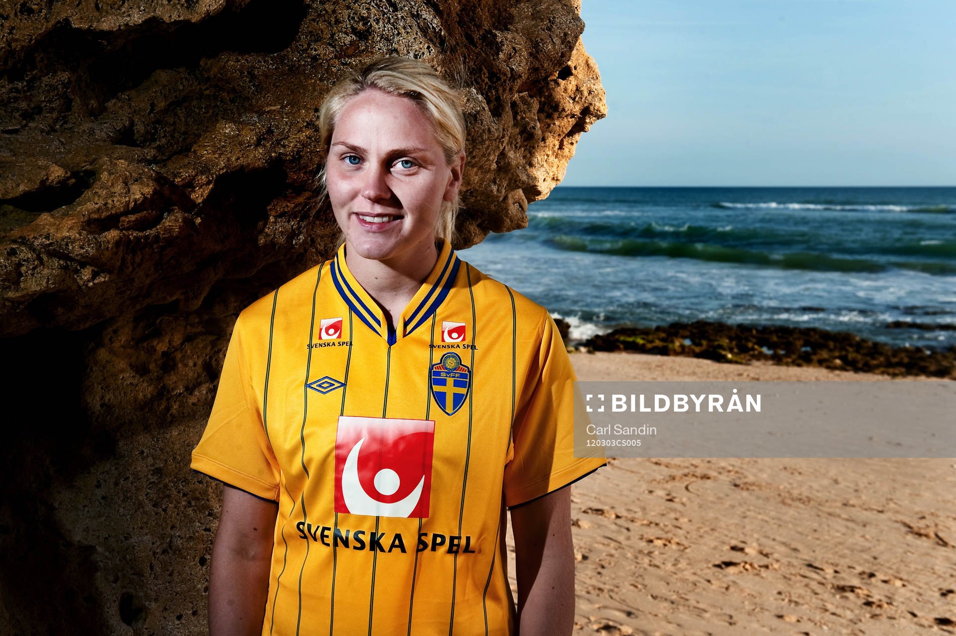 Lisa Dahlkvist, Sverige