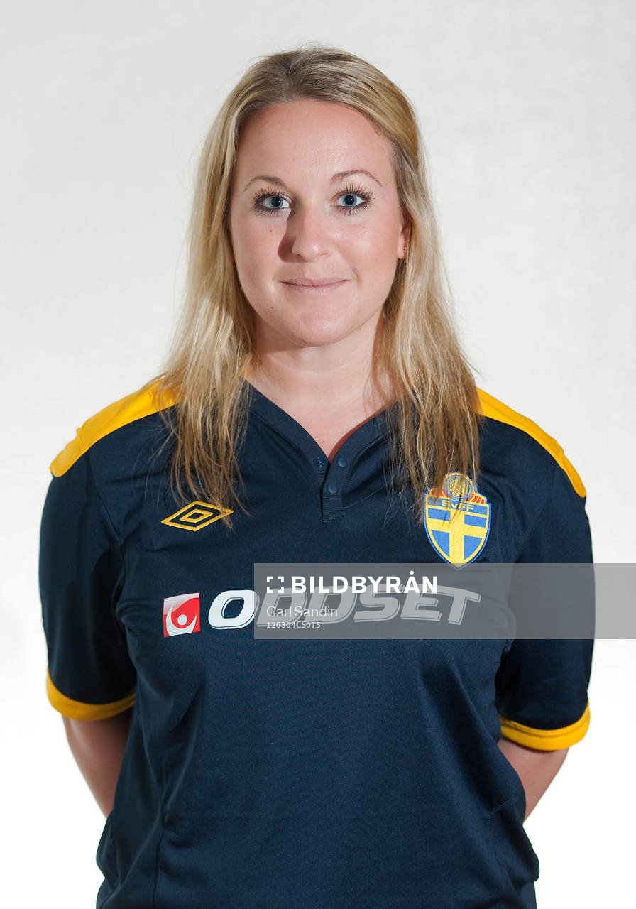 Linn Backe, administratör