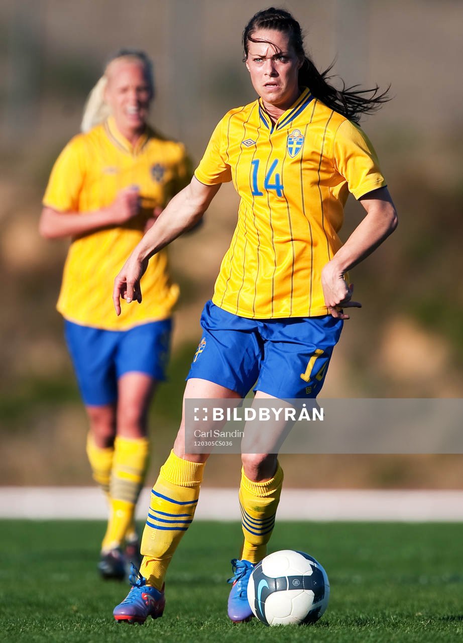 Johanna Almgren, Sverige