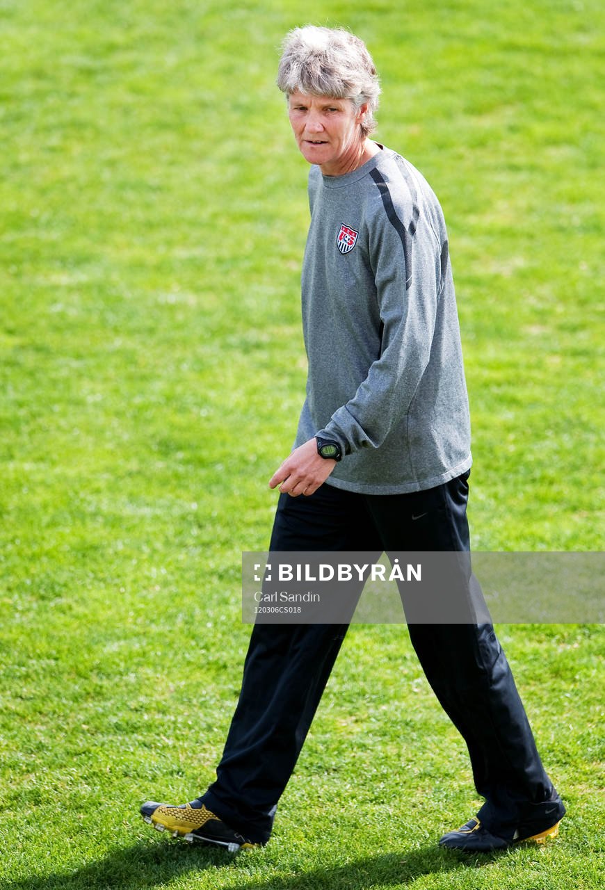 Pia Sundhage, förbundskapten