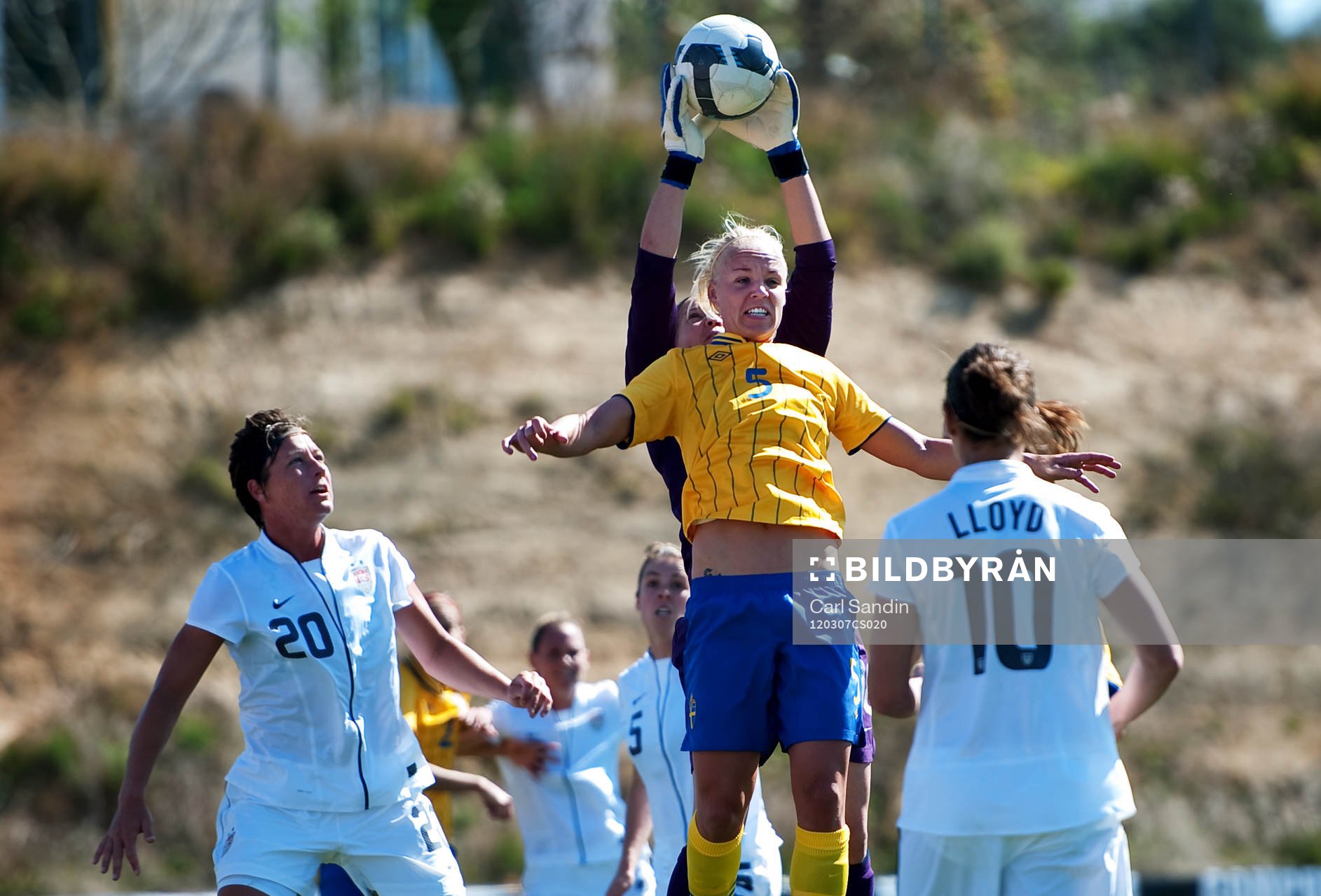 Abby Wambach, Nicole Barnhart, målvakt, USA, Caroline