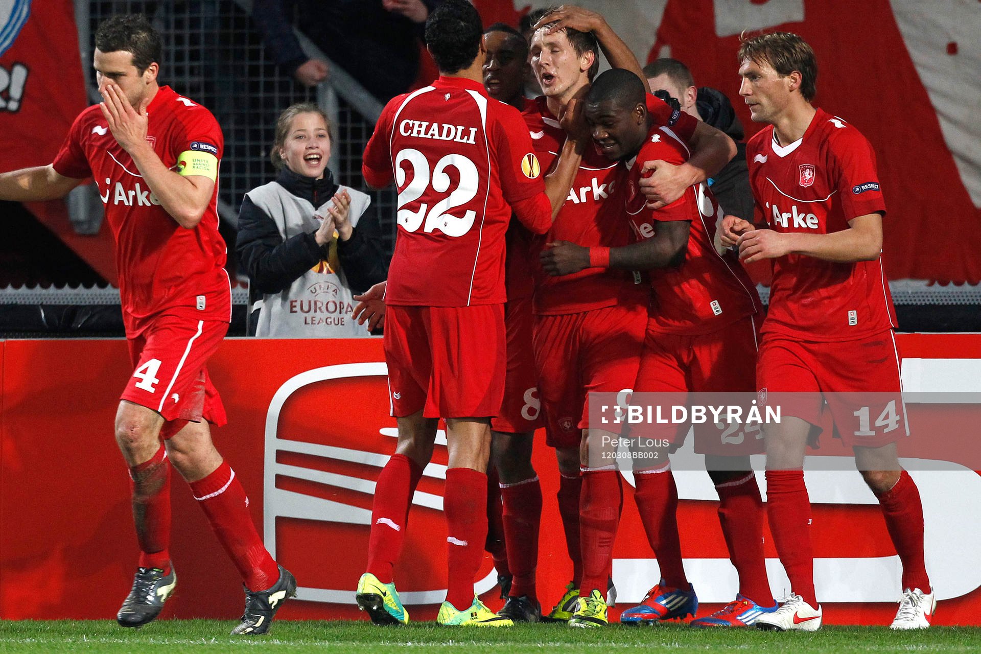  Twente speler Luuk de Jong, Twente, juebl efter 1-0, med lagkamrater.  
