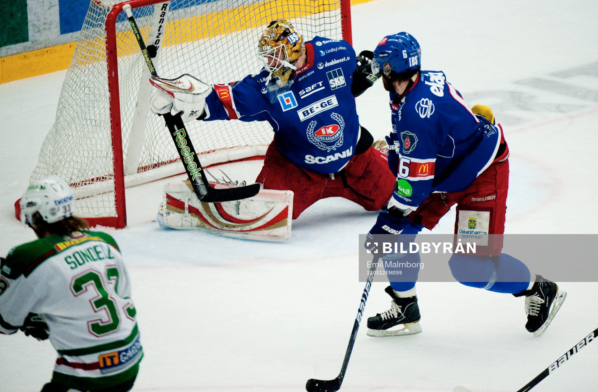 Daniel Sondell, Rögle gör 1-0 bakom Linus Fernström,