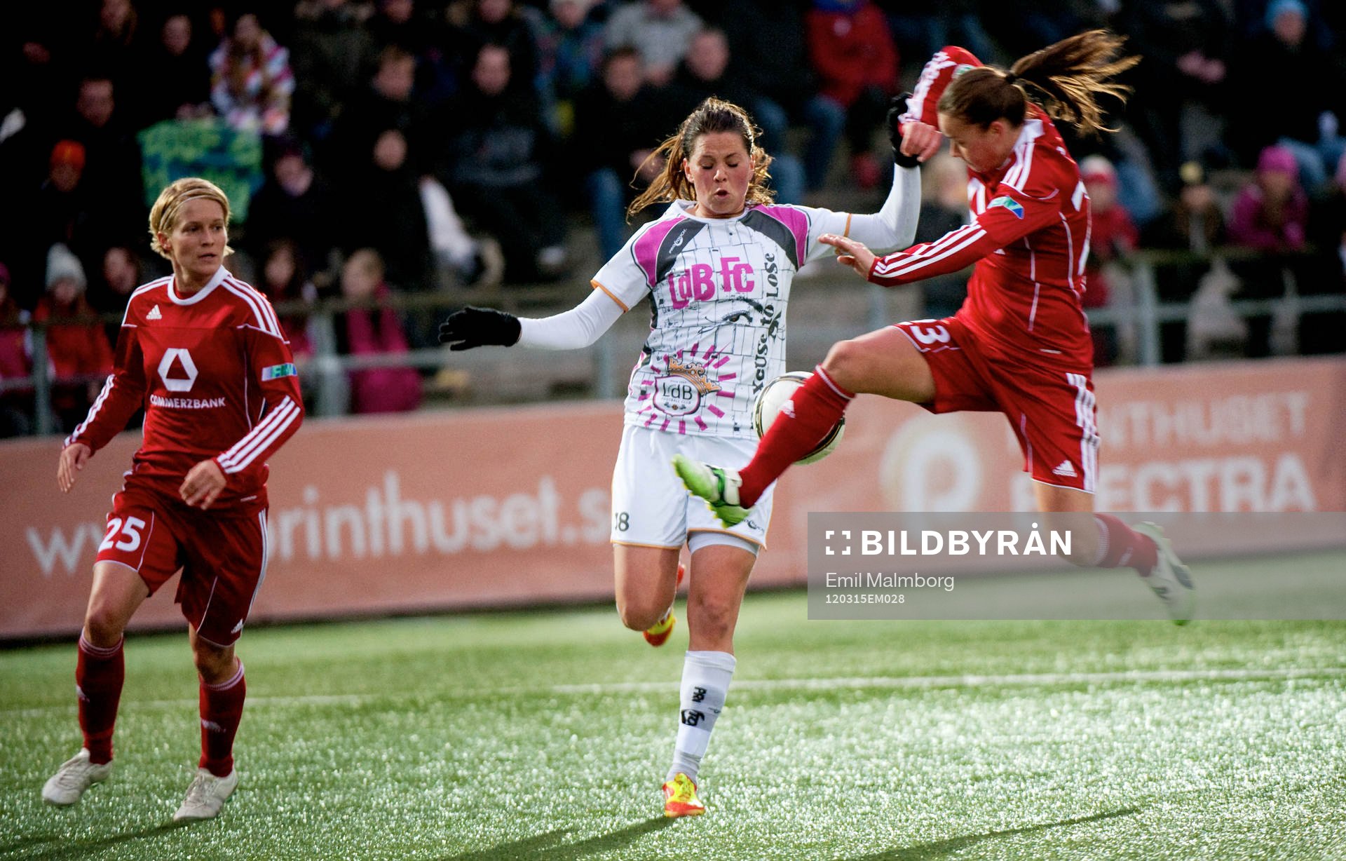 Sara Gunnarsdottir, LDB gör 1-0