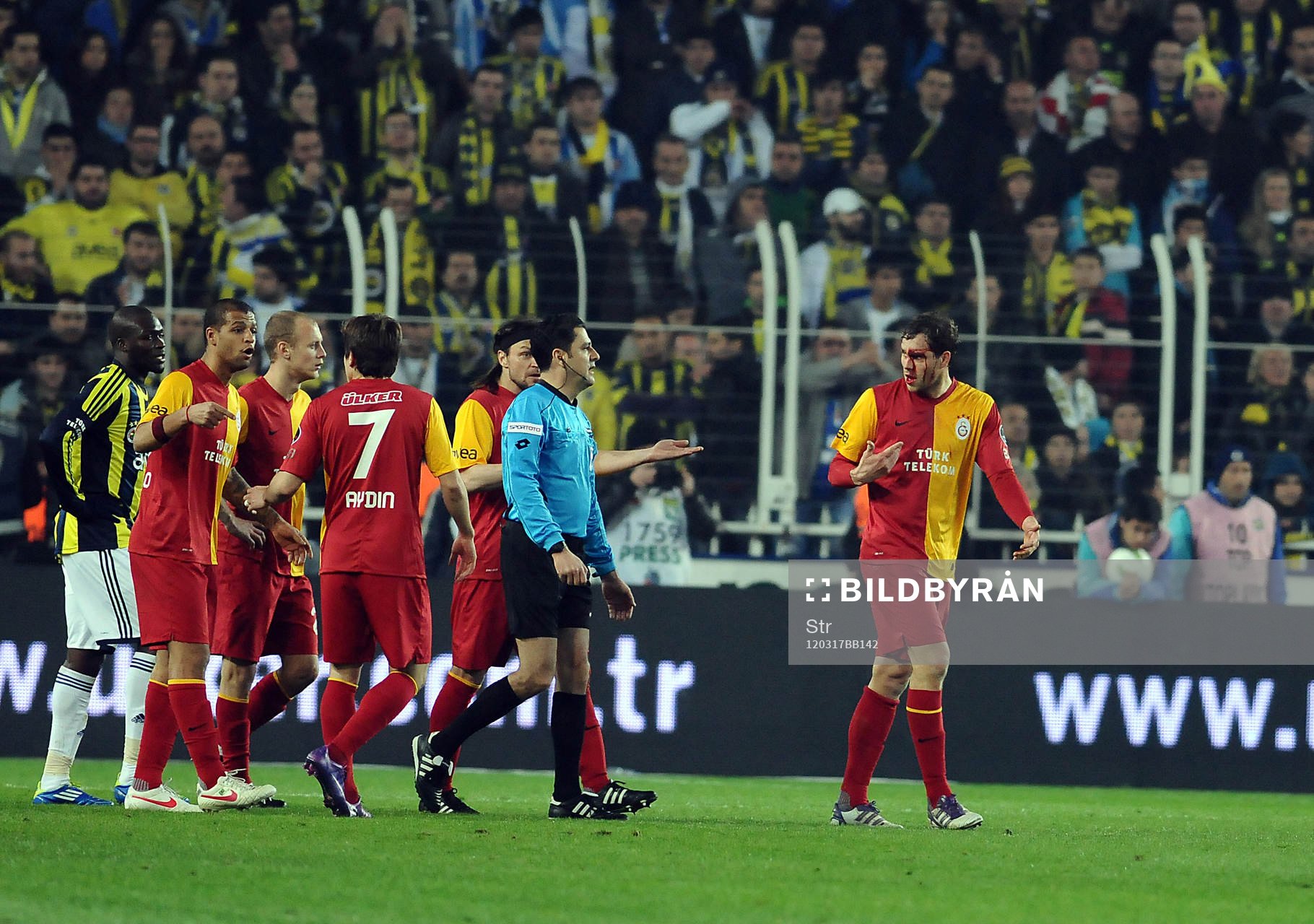 Johan Elmander, Galatasaray, skada, blod