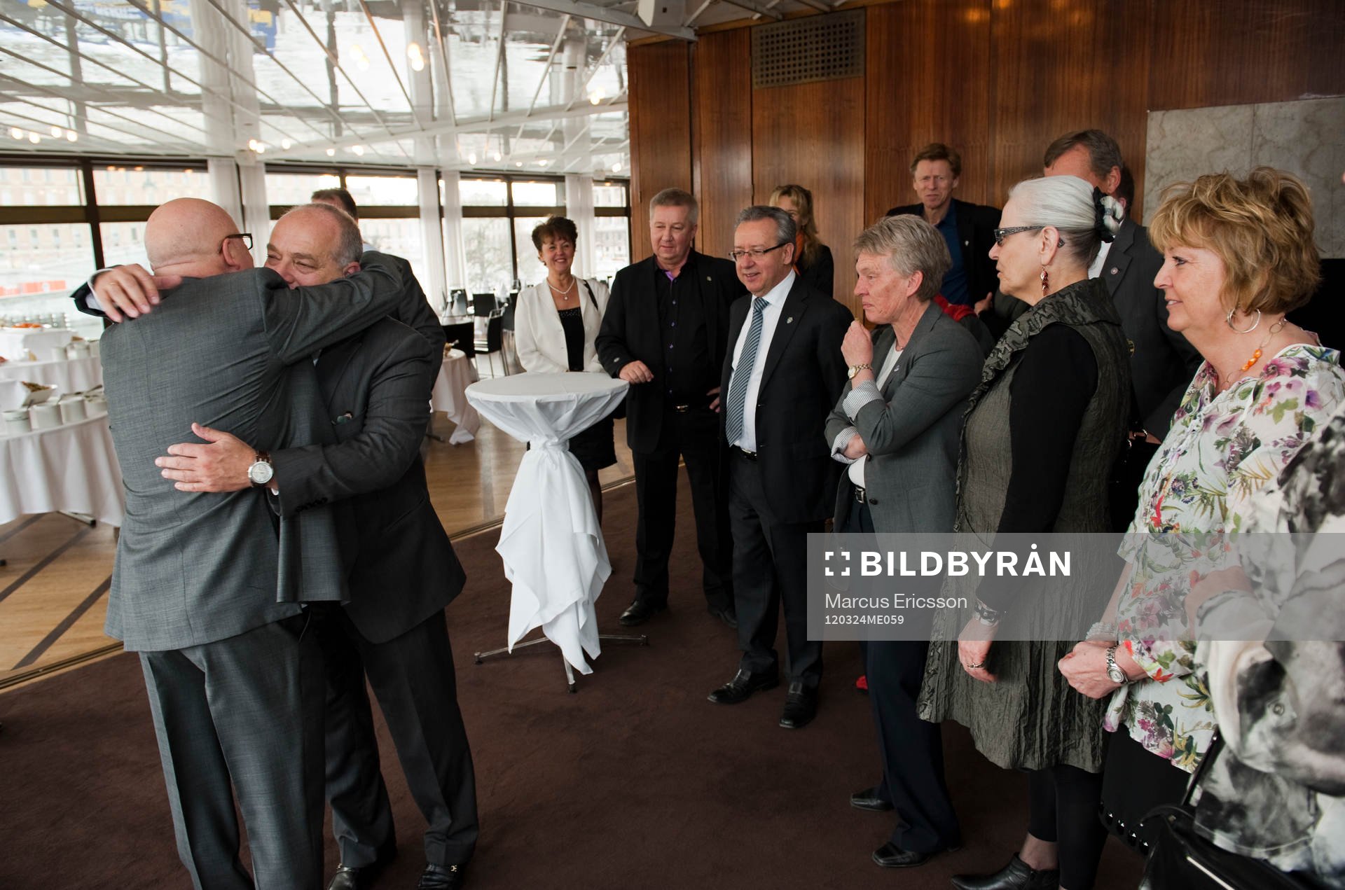 Avtackning av Lars-Åke Lagrell på Operaterassen