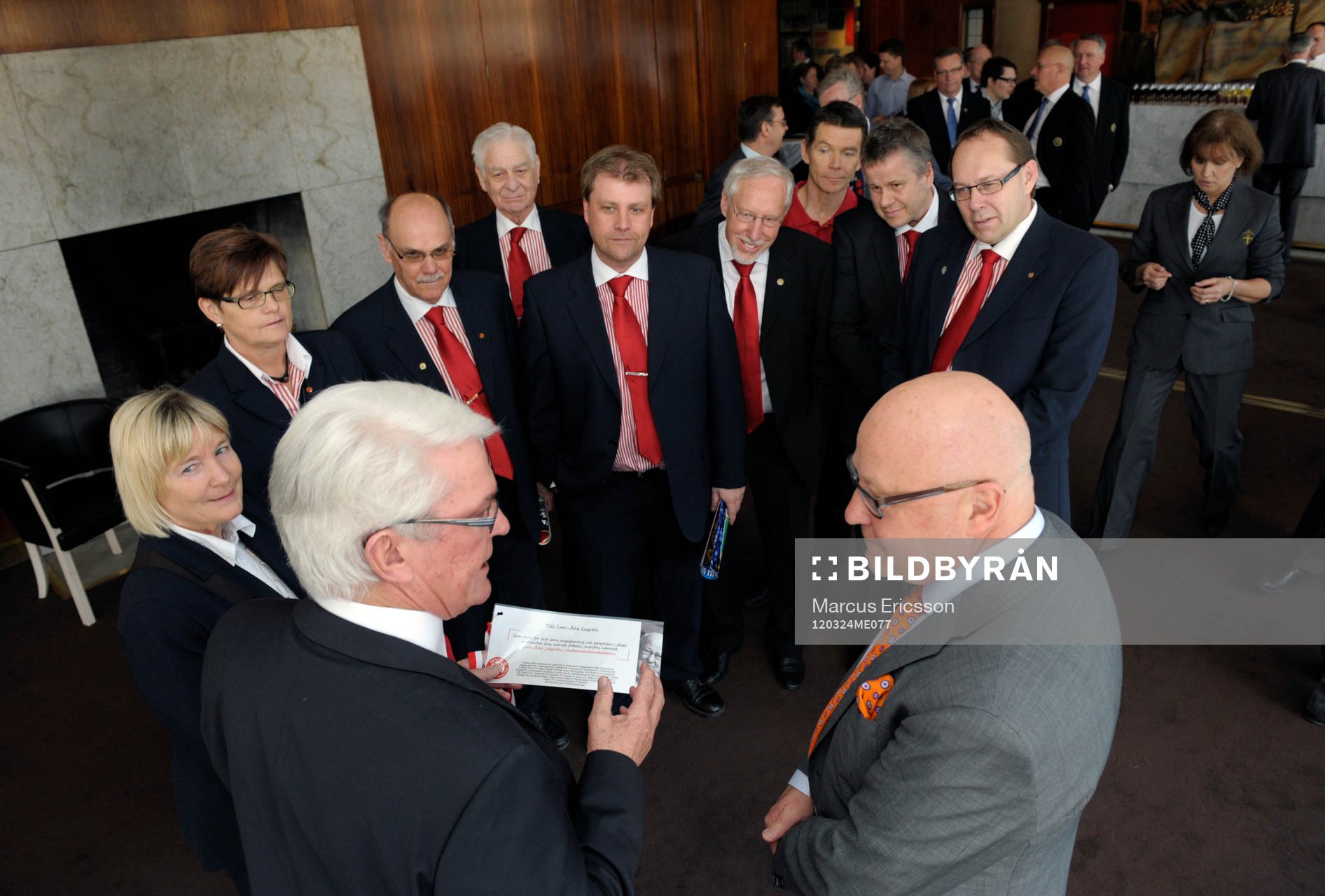 Avtackning av Lars-Åke Lagrell på Operaterassen