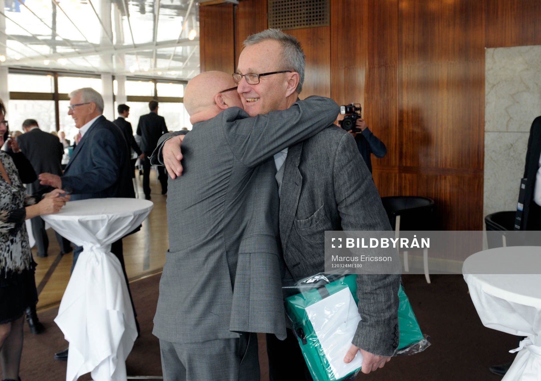 Avtackning av Lars-Åke Lagrell på Operaterassen