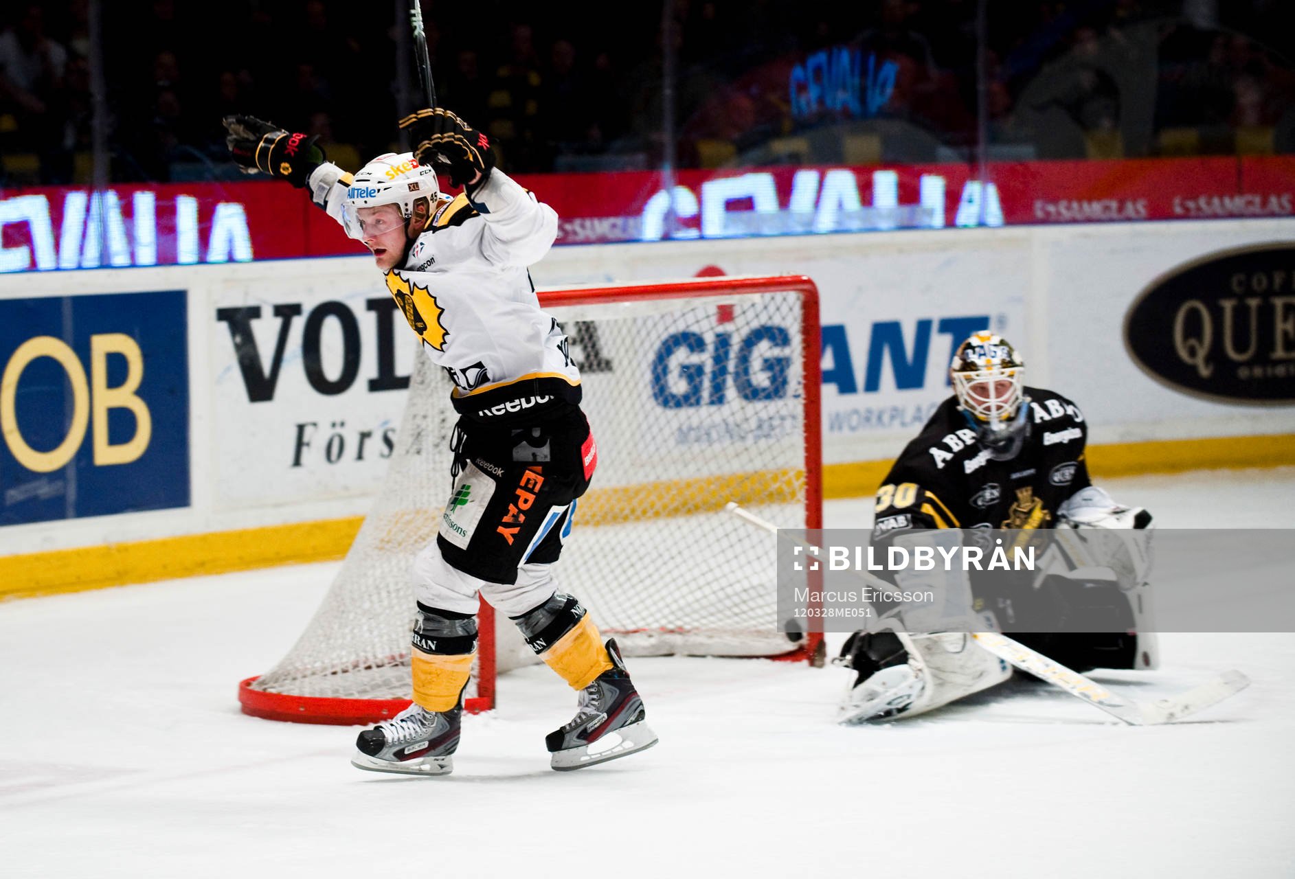 Oscar Möller, Skellefteå kommer fri och gör 2-2