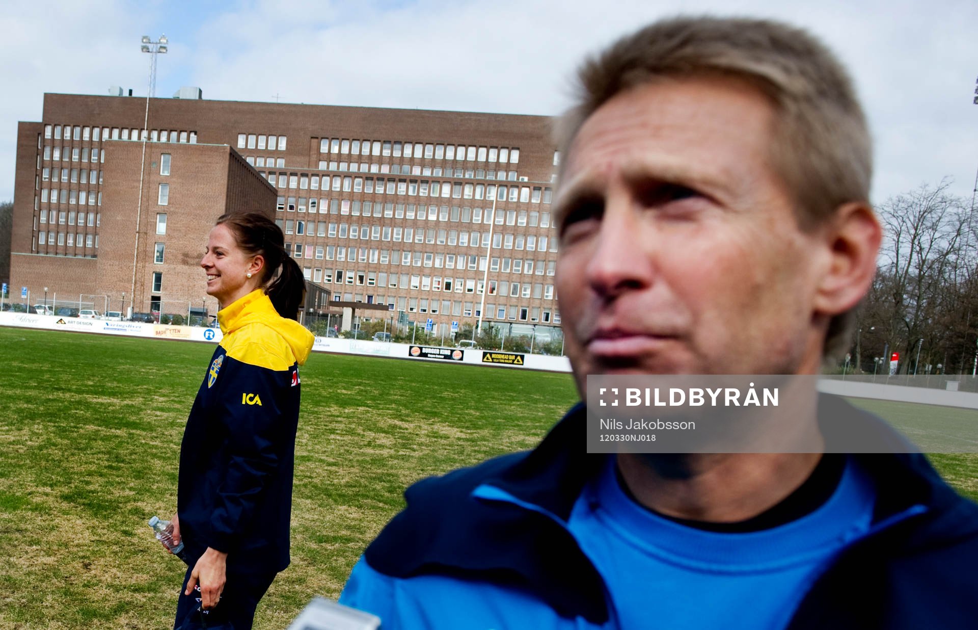 Thomas Dennerby, förbundskapten och Lotta Schelin