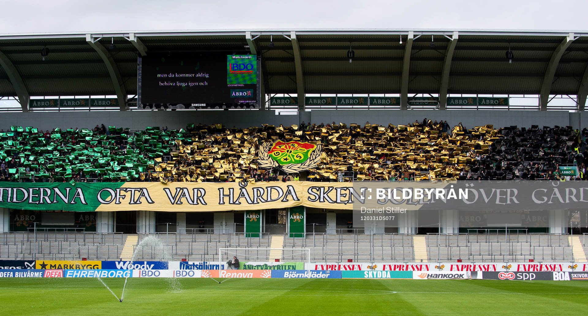 Gais tifo innan matchen. Läktare