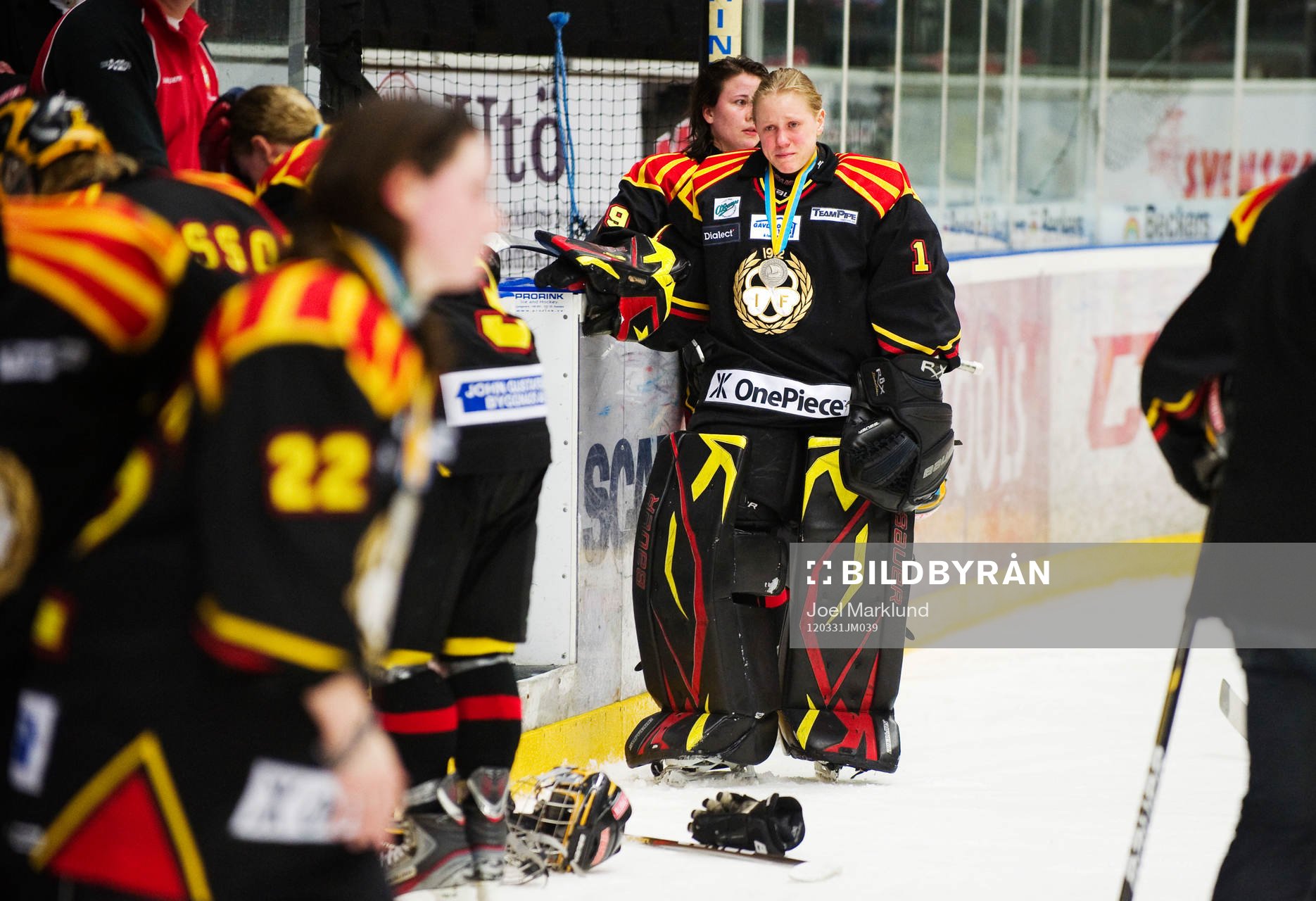 Ellen Wilhelmsson, målvakt, Brynäs, gråter. Depp, ledsen