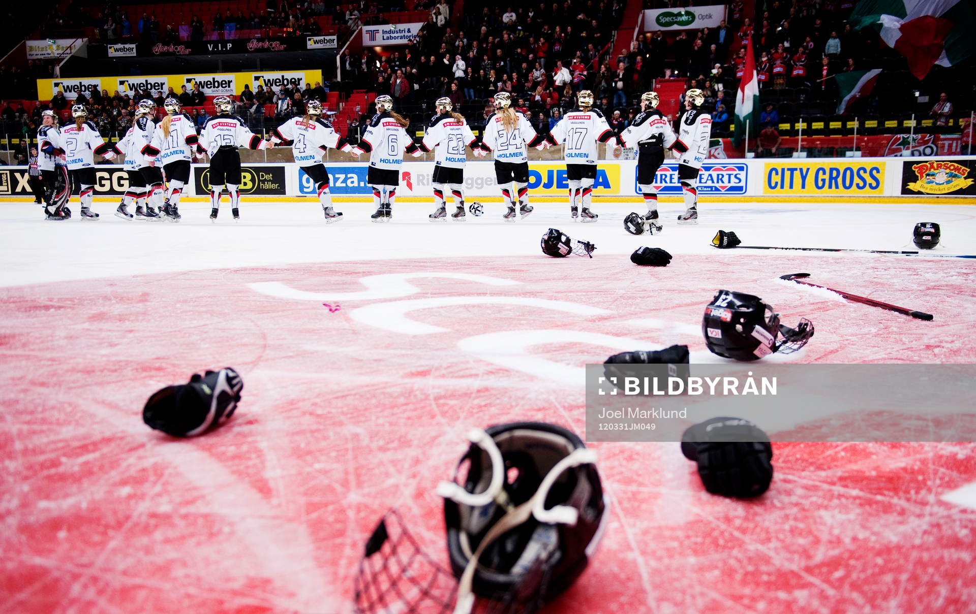 Modos spelare är på väg att tacka de tillresta fansen