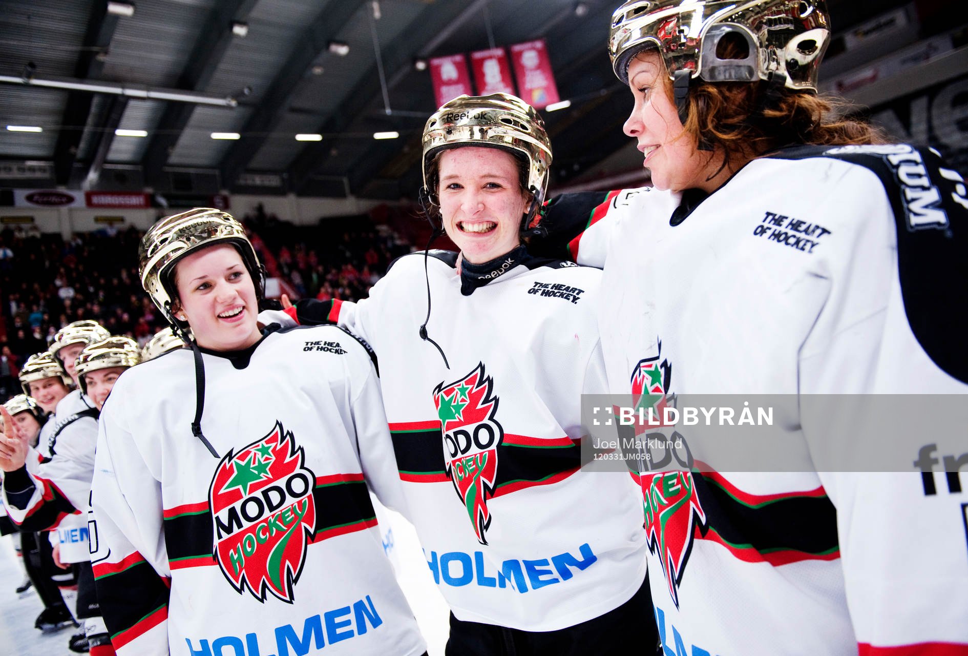 Ida Sannsell, Maria Lind och Valentina Lizana, målvakt,