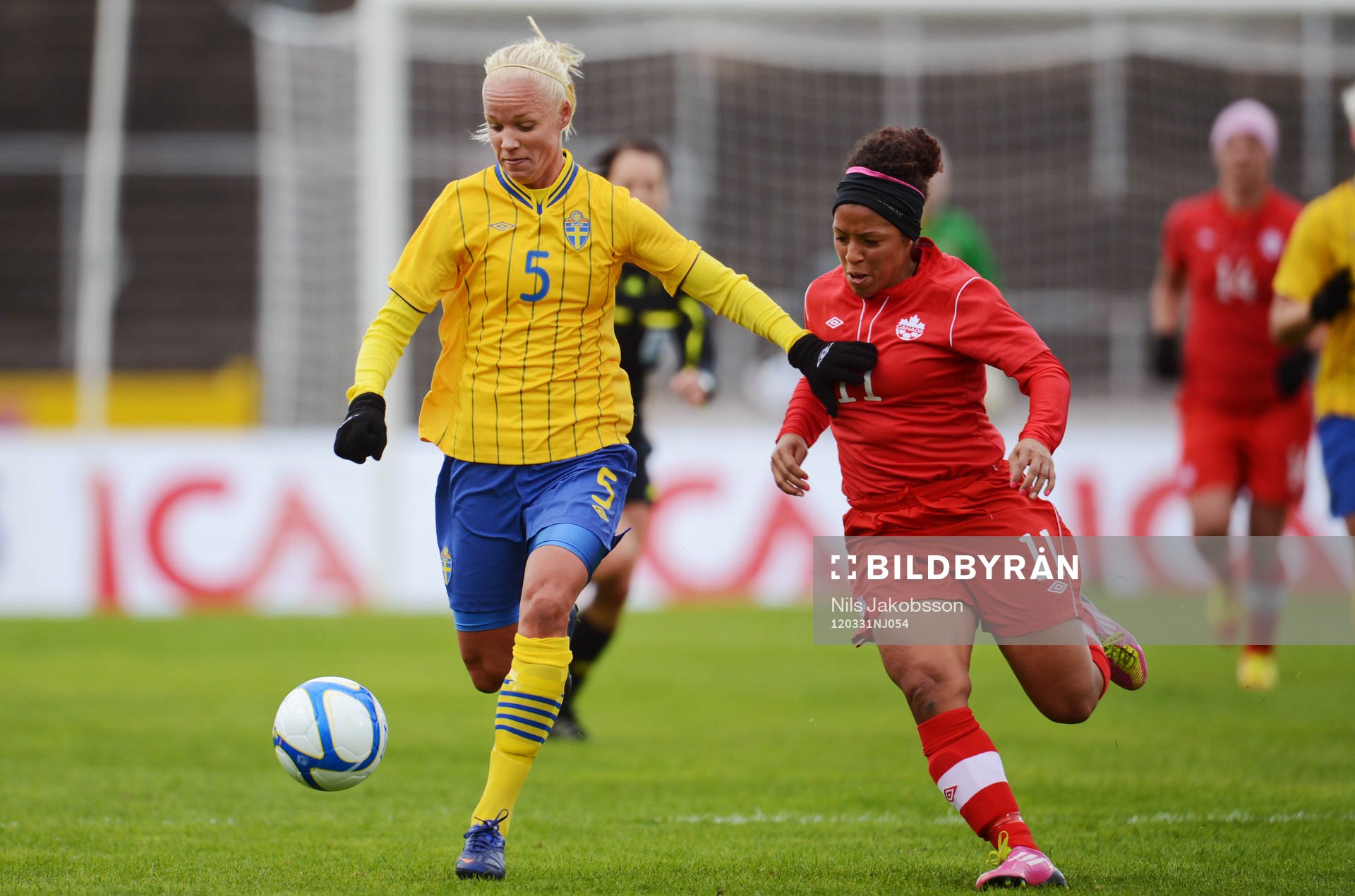 Caroline Seger, Sverige, Desiree Scott, Kanada