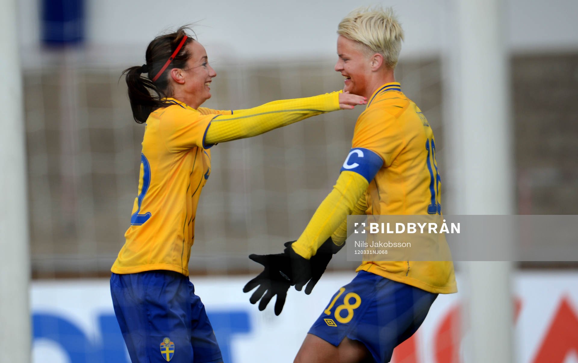 Kosovare Asllani, Nilla Fischer, Sverige, jubel
