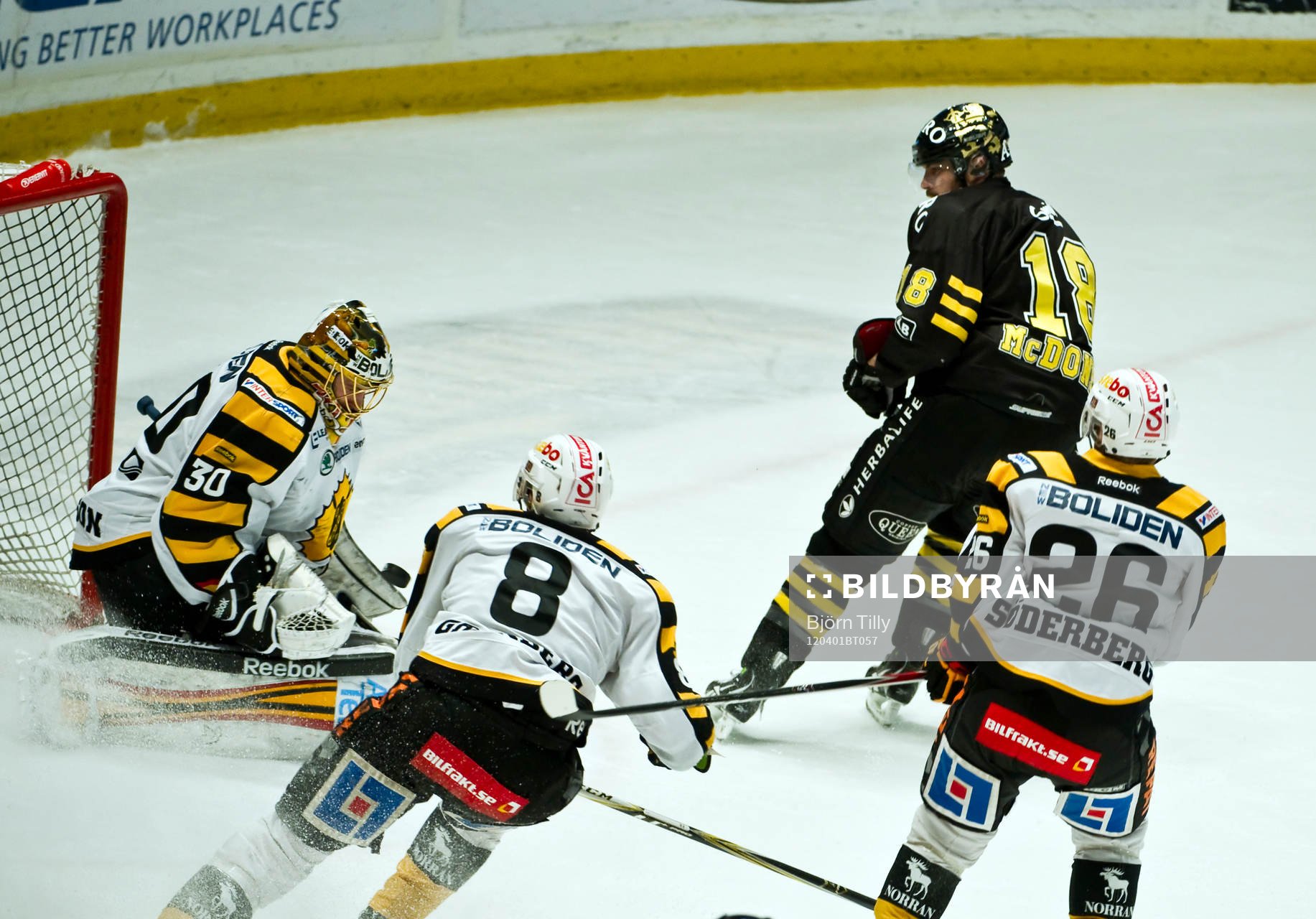 Joacim Eriksson, målvakt, Skellefteå och Kent McDonell,