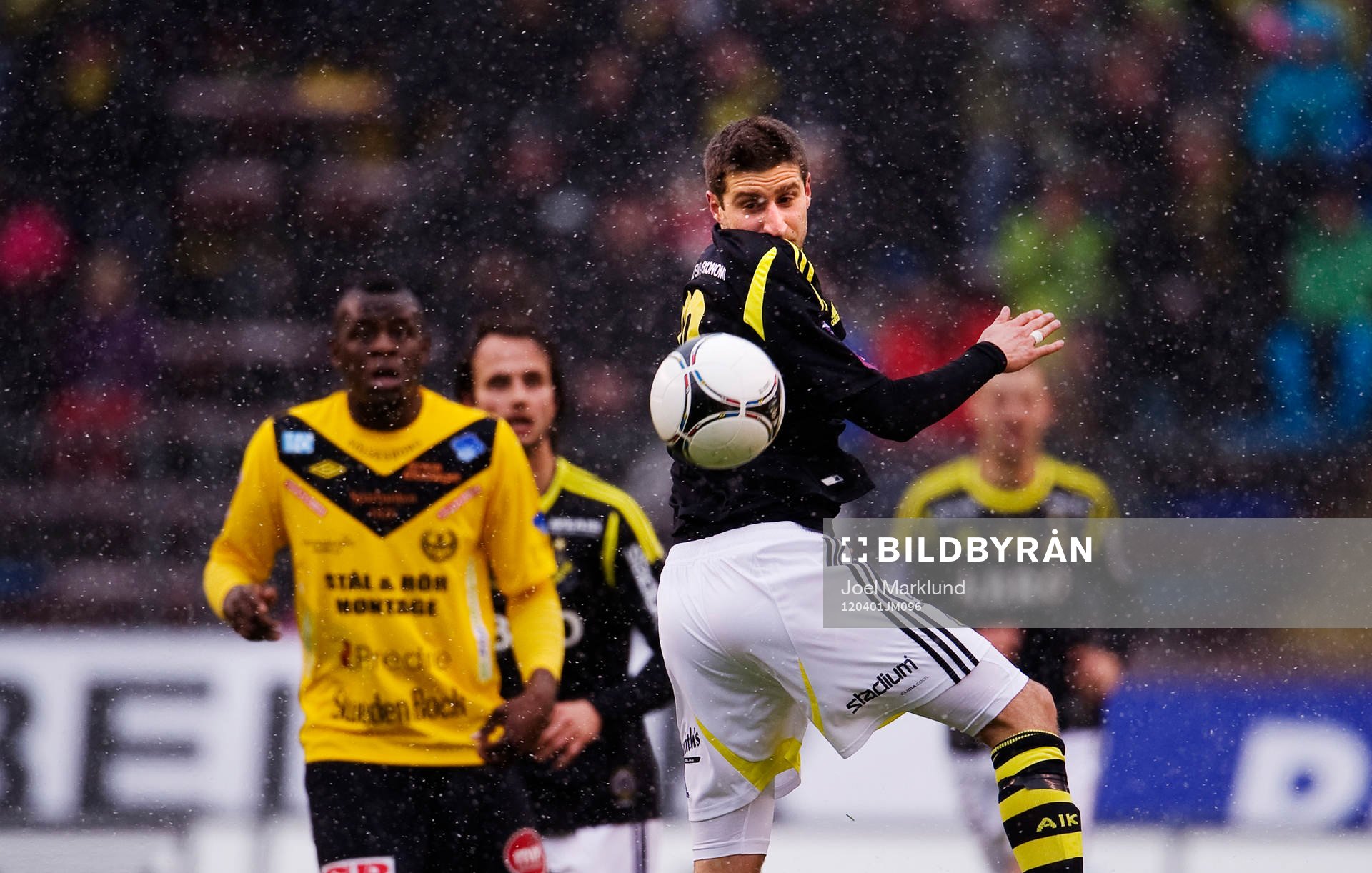 Gabriel Özkan, AIK, missar bollen