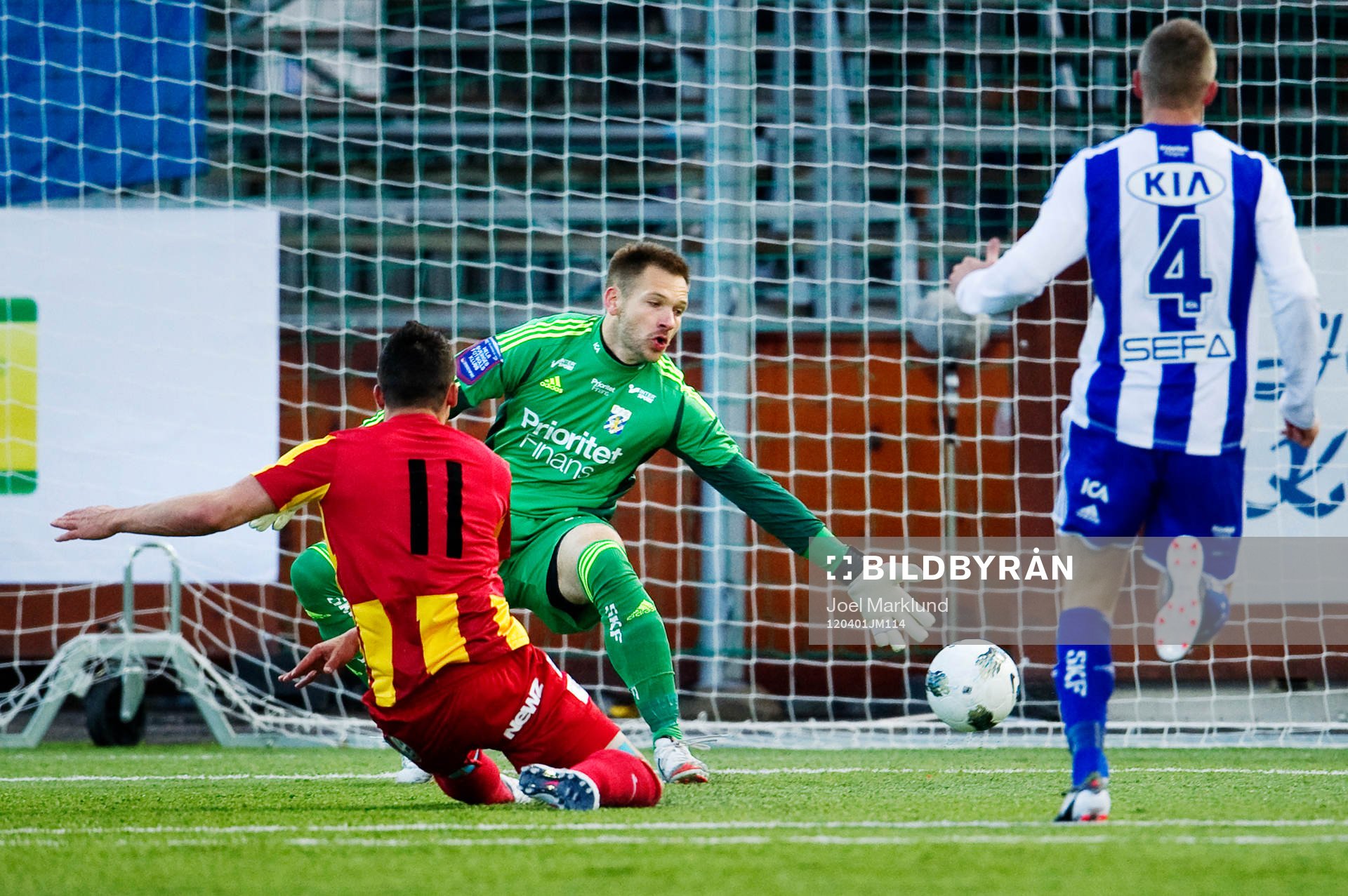 Admir Aganovic, Syrianska, skjuter in 2-1 bakom John