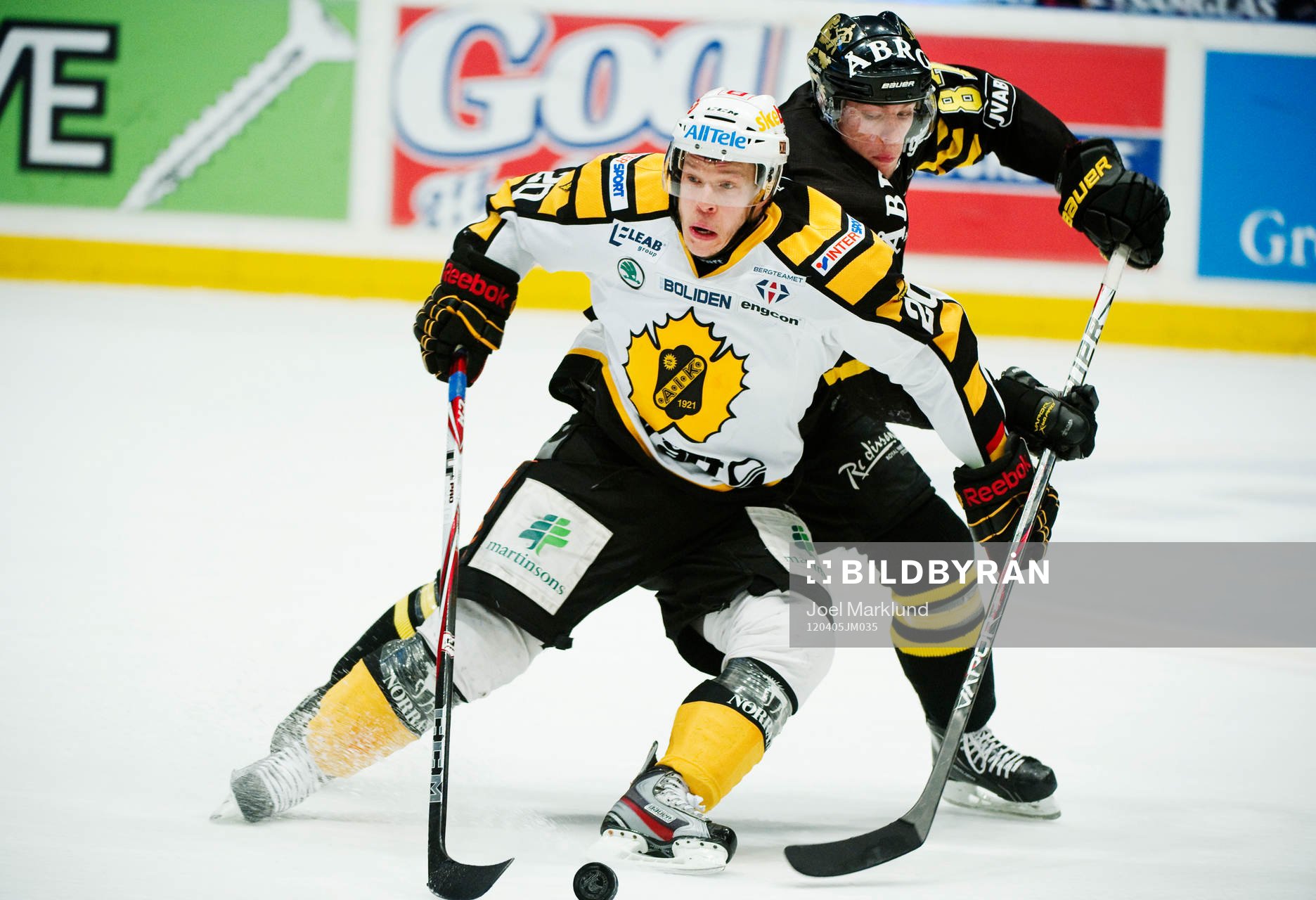 Erik Forssell, Skellefteå, utmanas av Robert Rosén, AIK