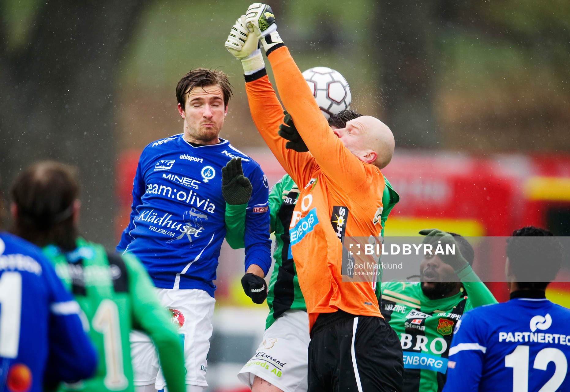 Jesper Arvidsson, Åtvidaberg, nickar bollen på en hörna
