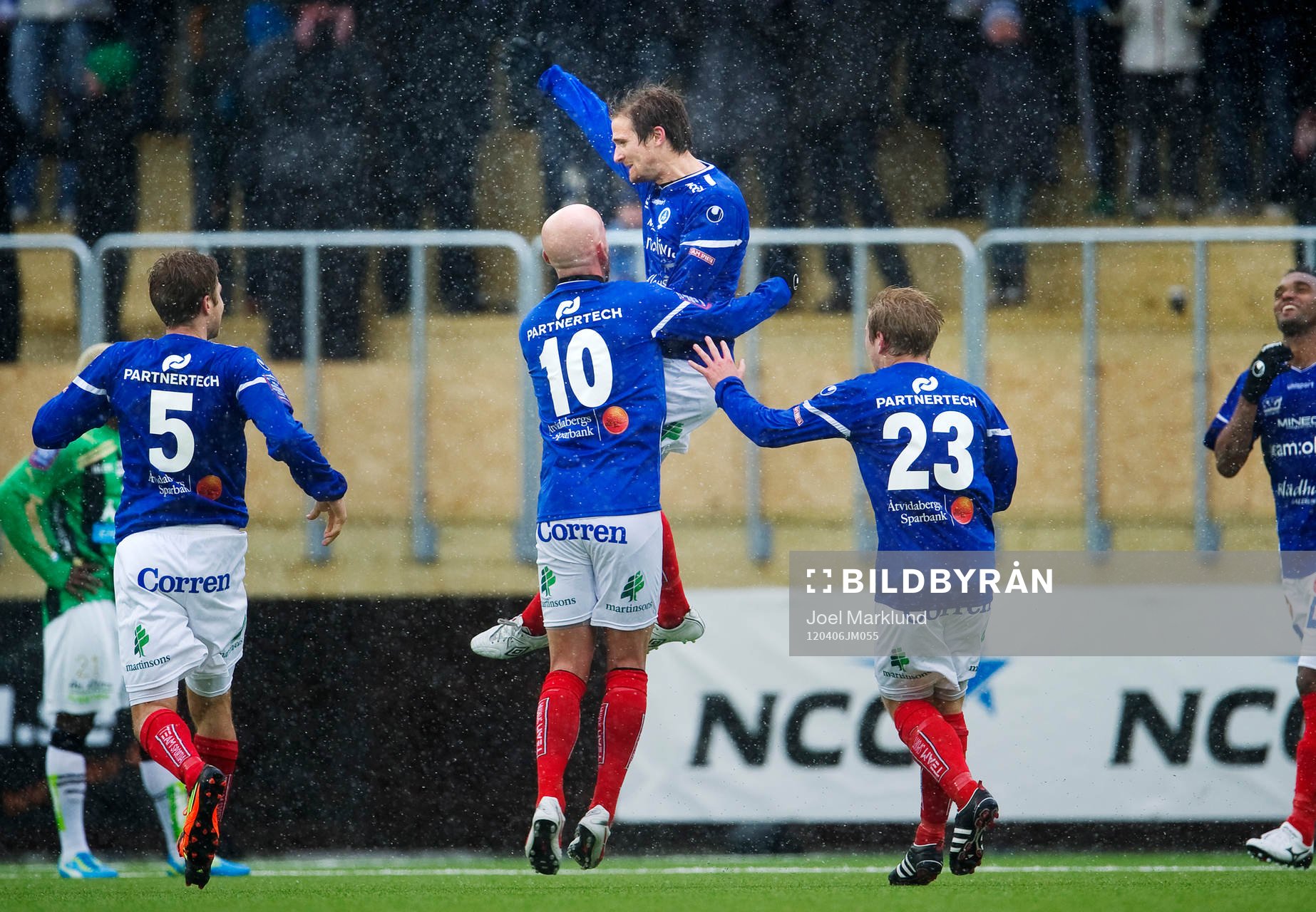  Jesper Arvidsson, Åtvidaberg, jubel efter sitt 2-1-mål.