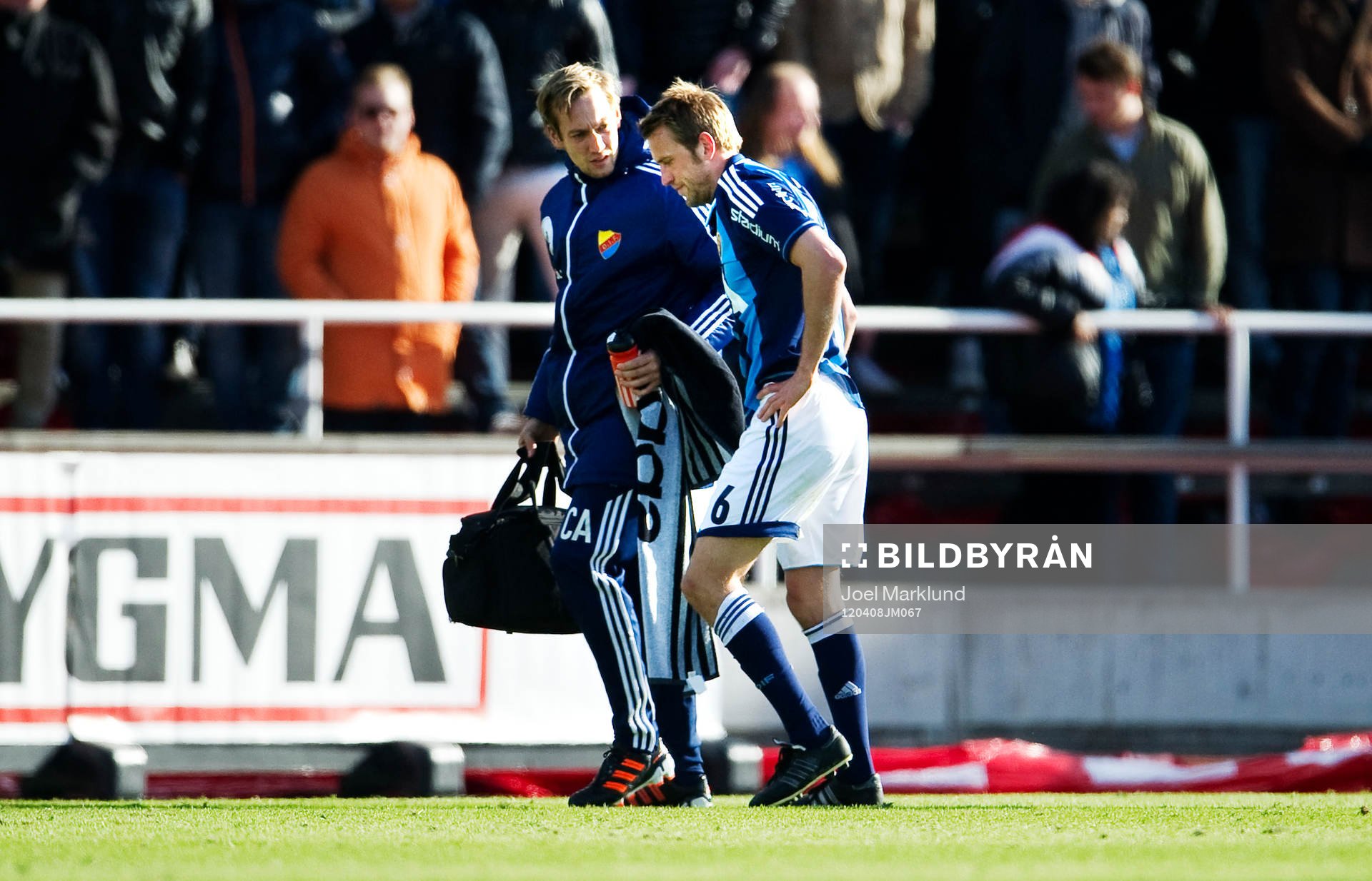 Peter Nymann Mikkelsen, Djurgården, skadade sig och fick