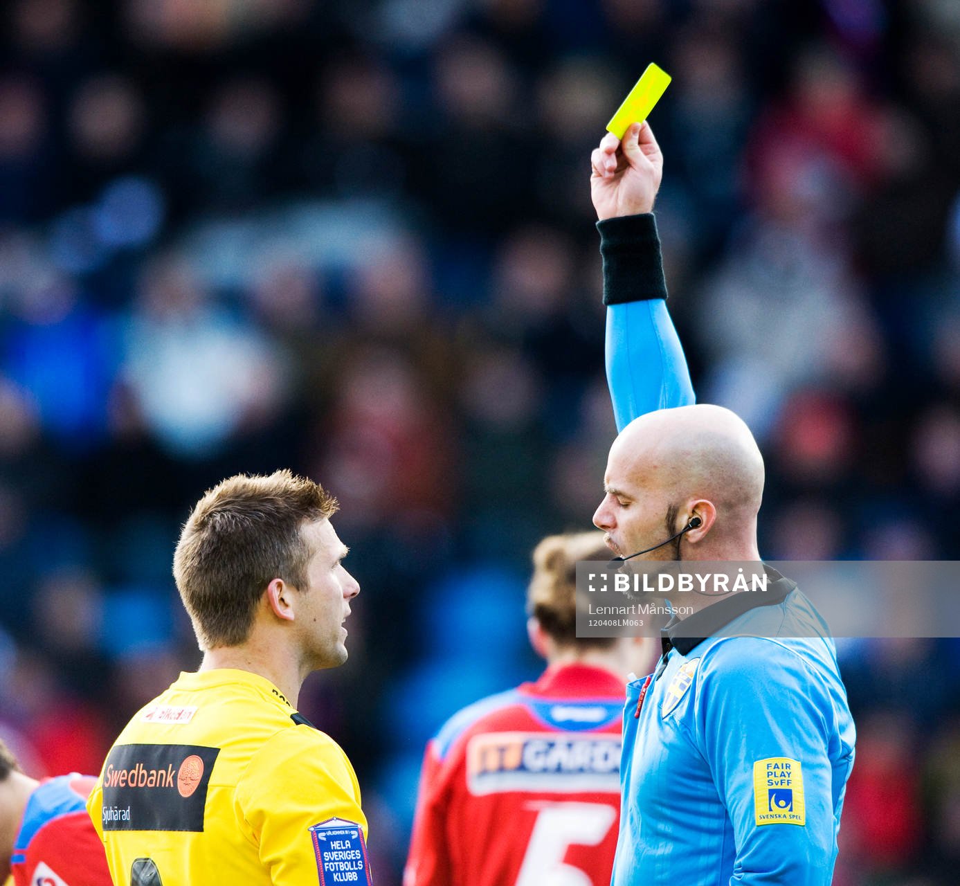 Varning Anders Svensson, Elfsborg, som synar gula kortet