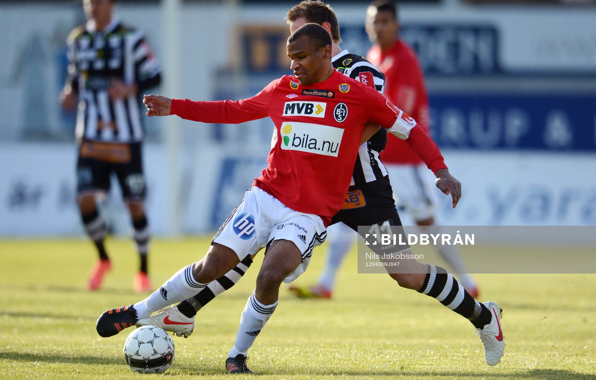 Serge Junior Martinsson Ngouali, Brommapojkarna
