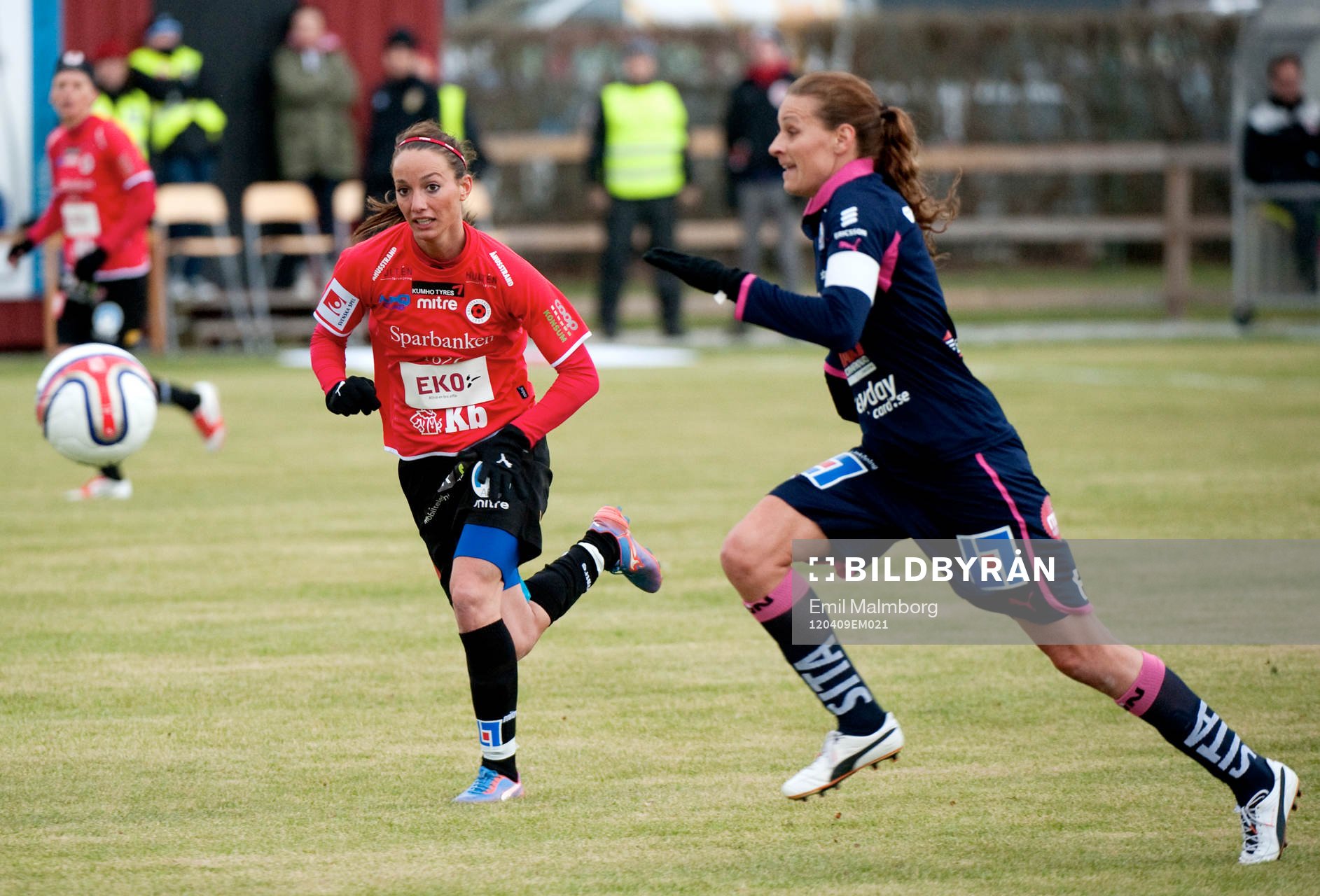Kosovare Asllani, Kristianstad och Charlotte Rohlin,