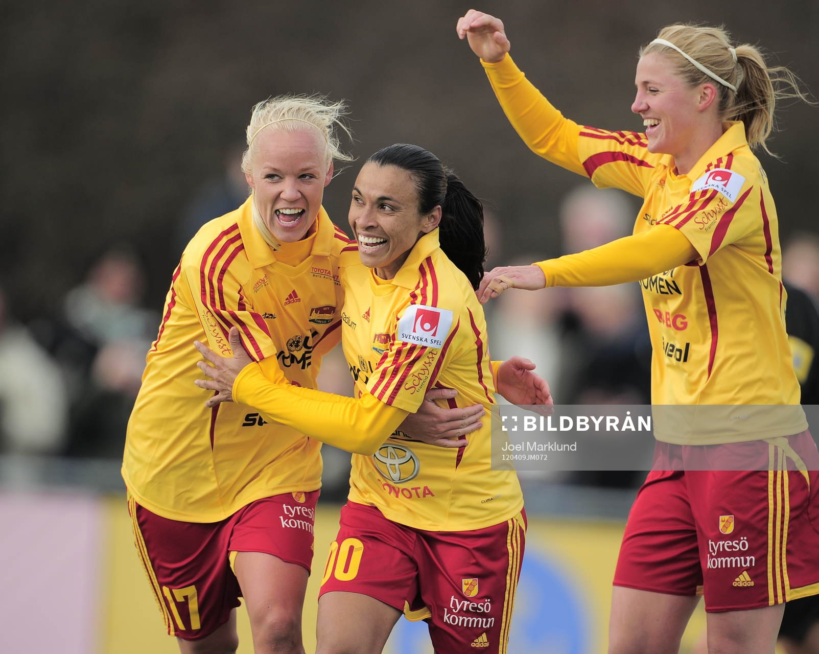 Caroline Seger och Marta, Tyresö (jubel)
