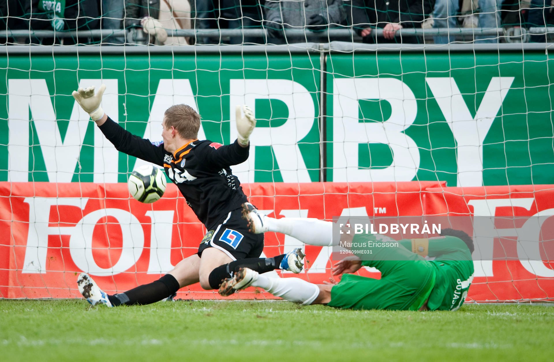 Sebastian Bojassen, Hammarby flyger in och nickar bollen