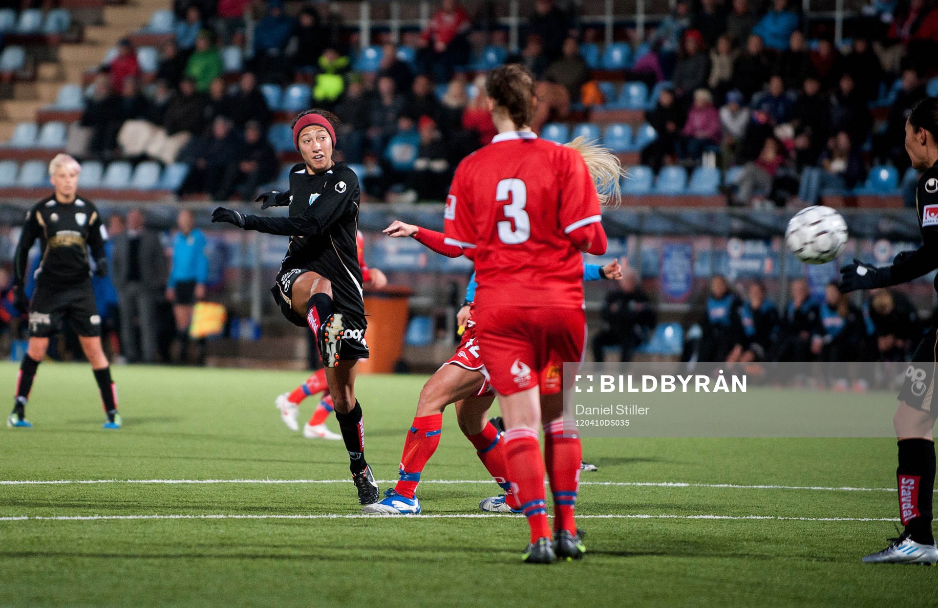Christen Press, Göteborgs FC, gör 2-0