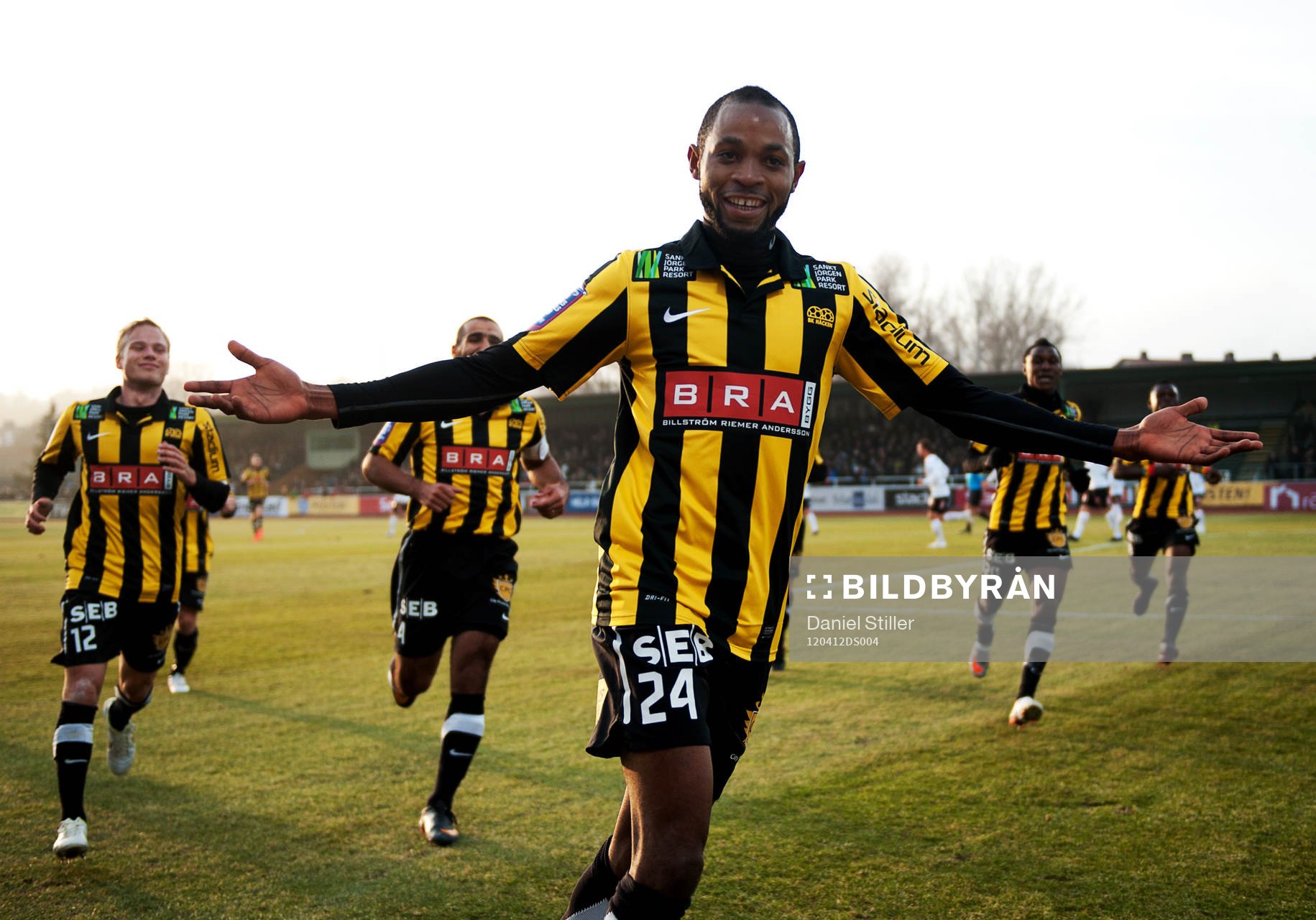 René Makondele, Häcken, gör 1-0, jubel