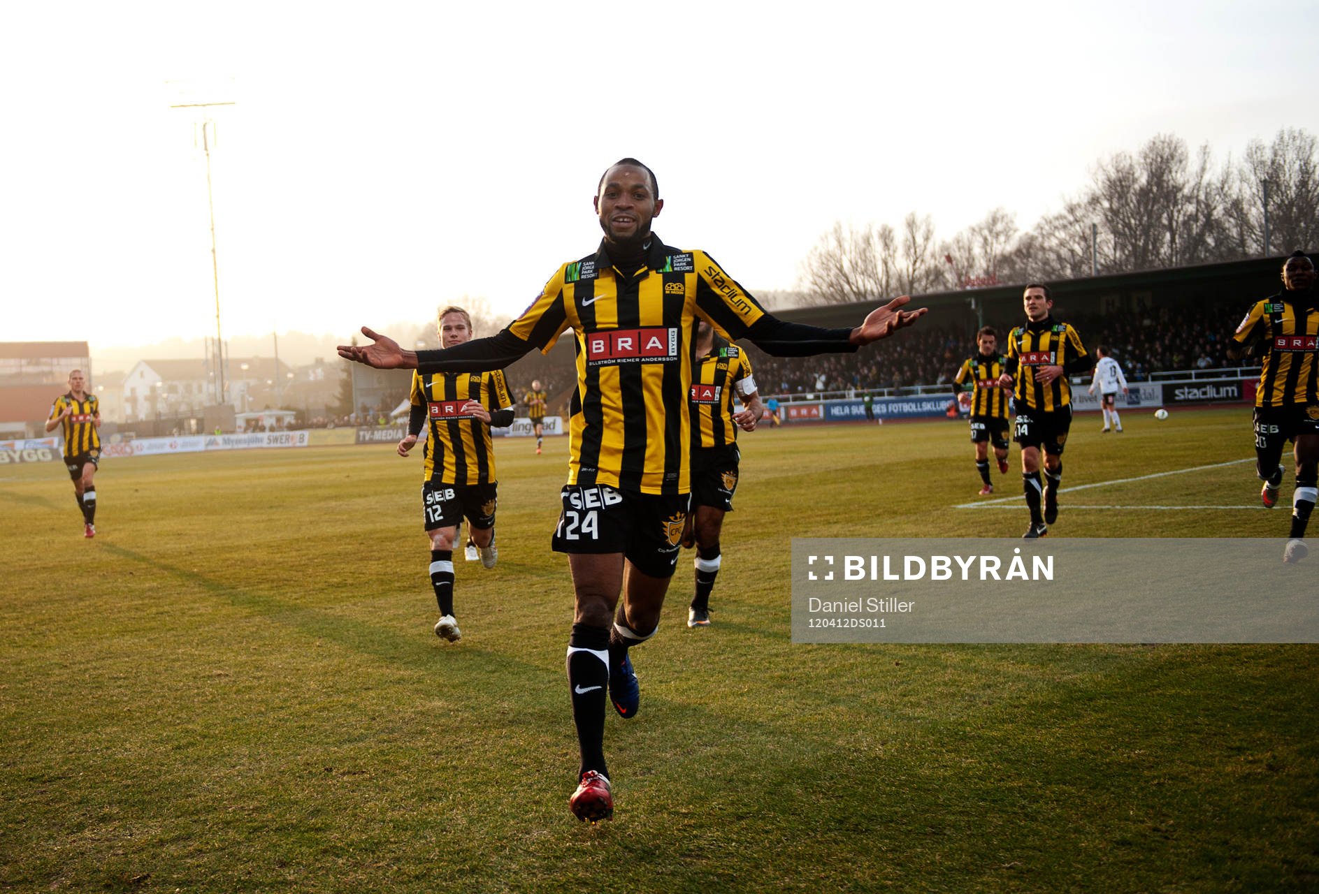 René Makondele, Häcken, gör 1-0, jubel