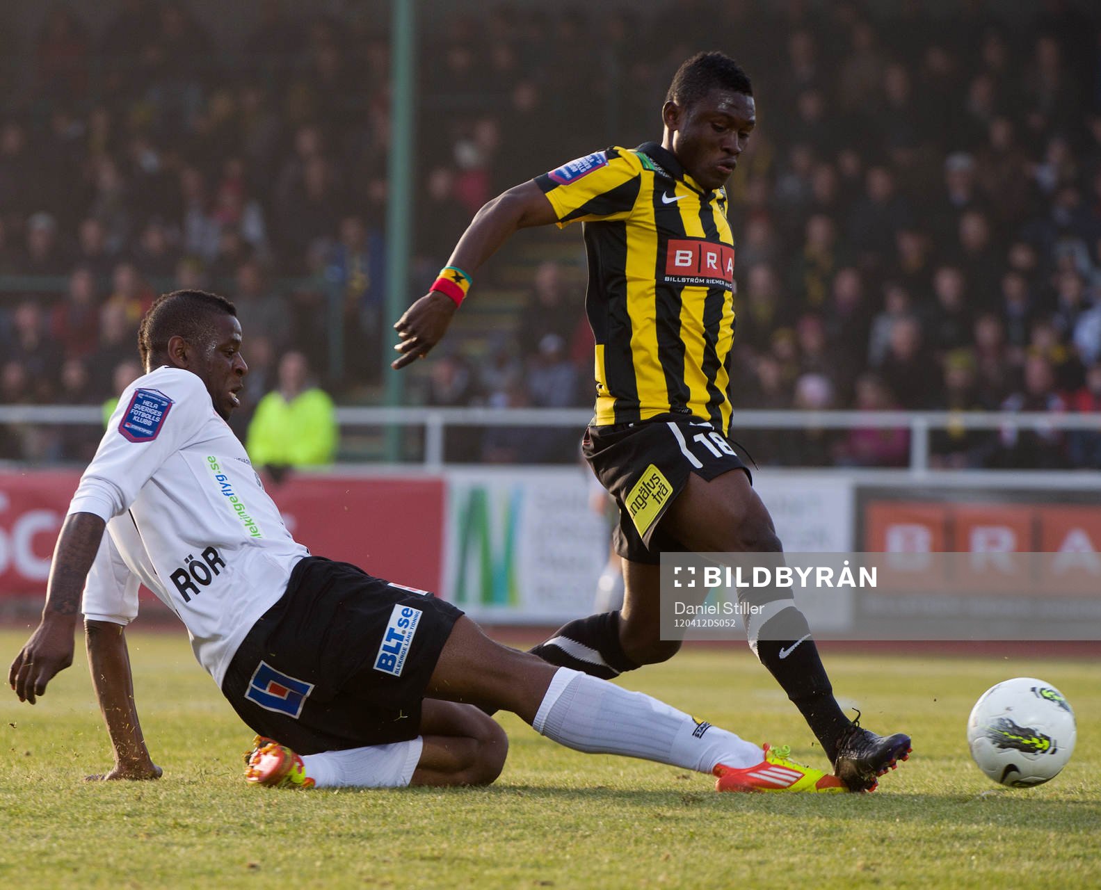 Dominique Kivuvu, Mjällby. Abdul Majeed Waris, Häcken