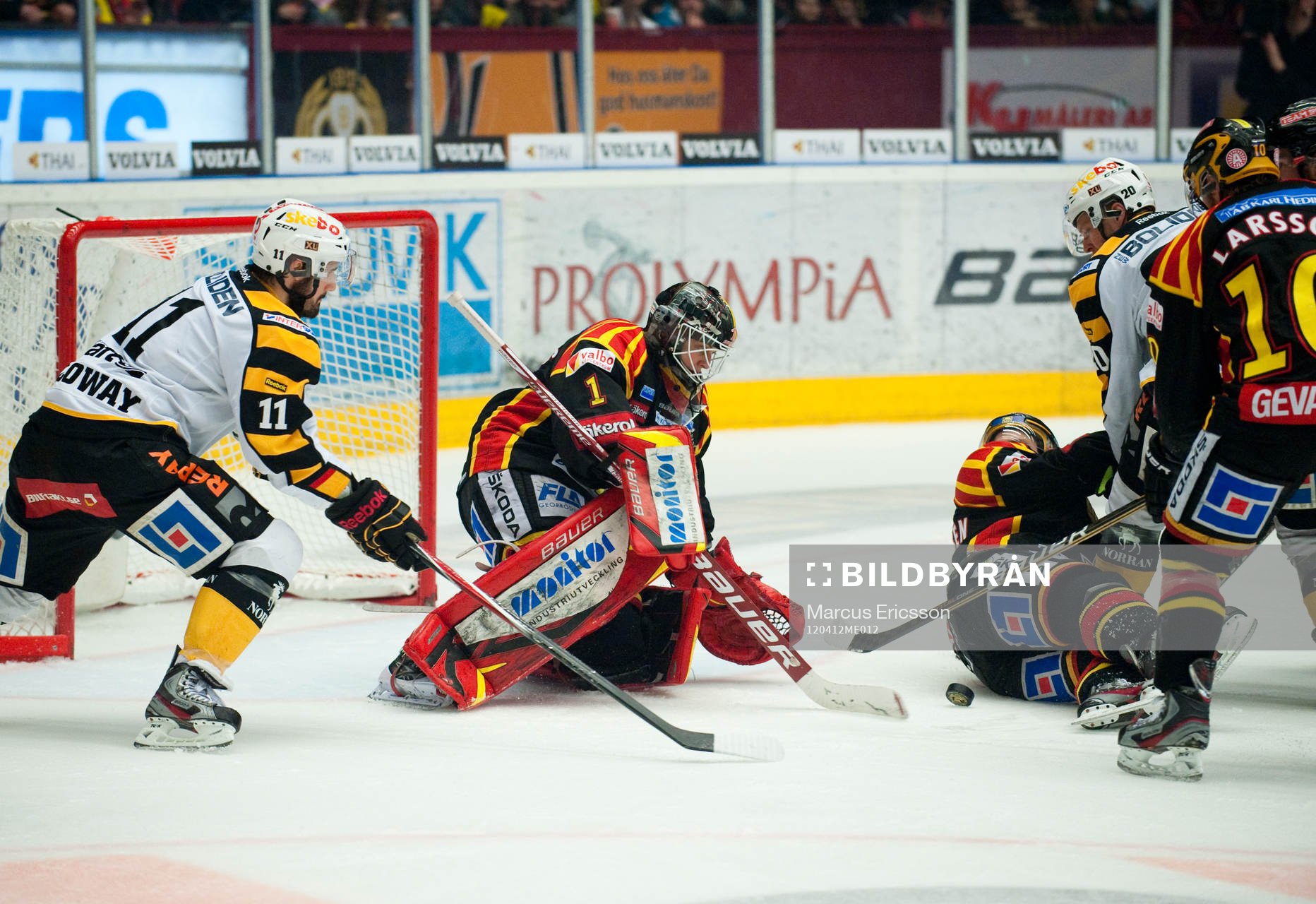Niklas Svedberg, målvakt Brynäs får jobba