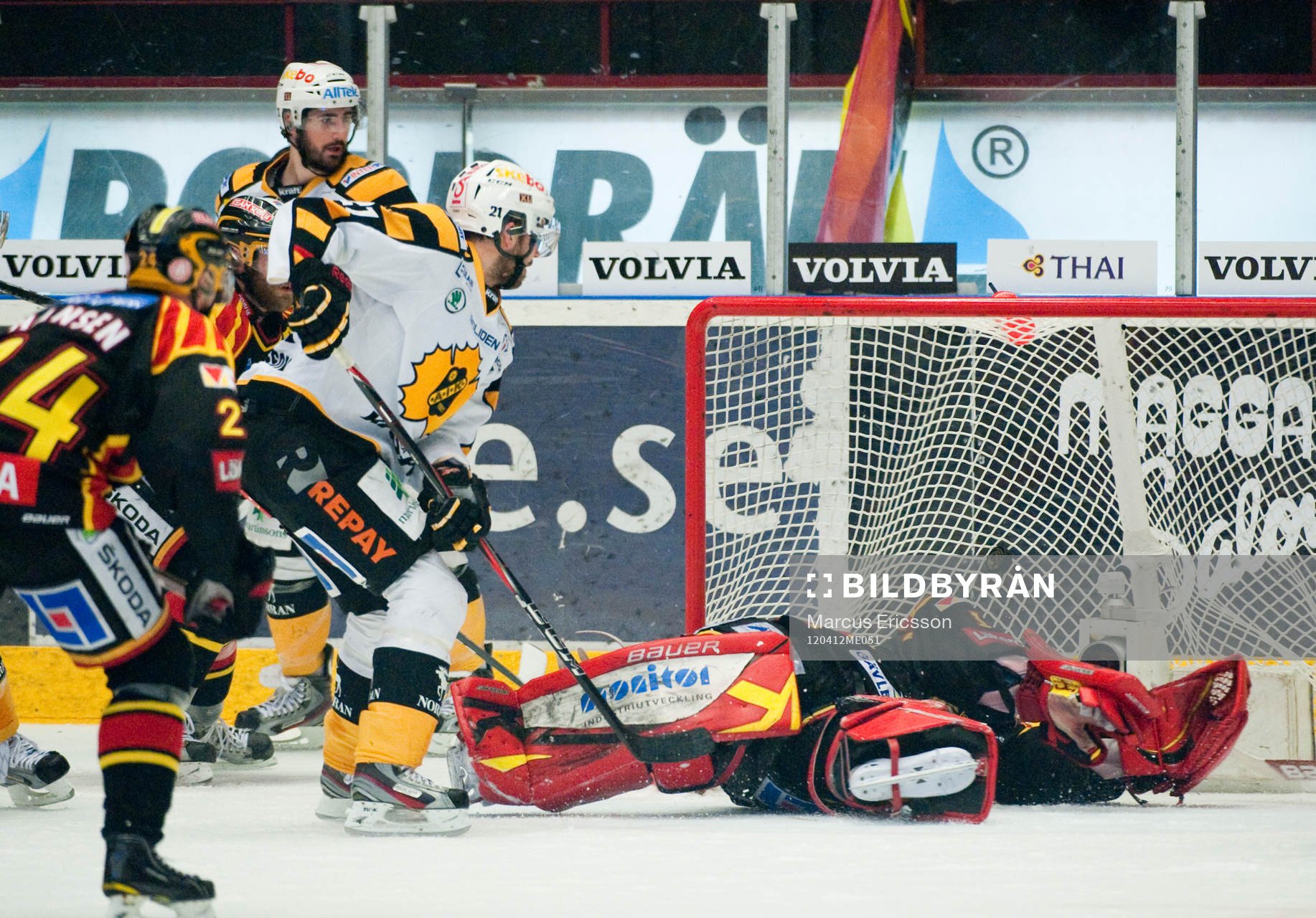 2-2 går in bakom Niklas Svrdberg, målvakt Brynäs